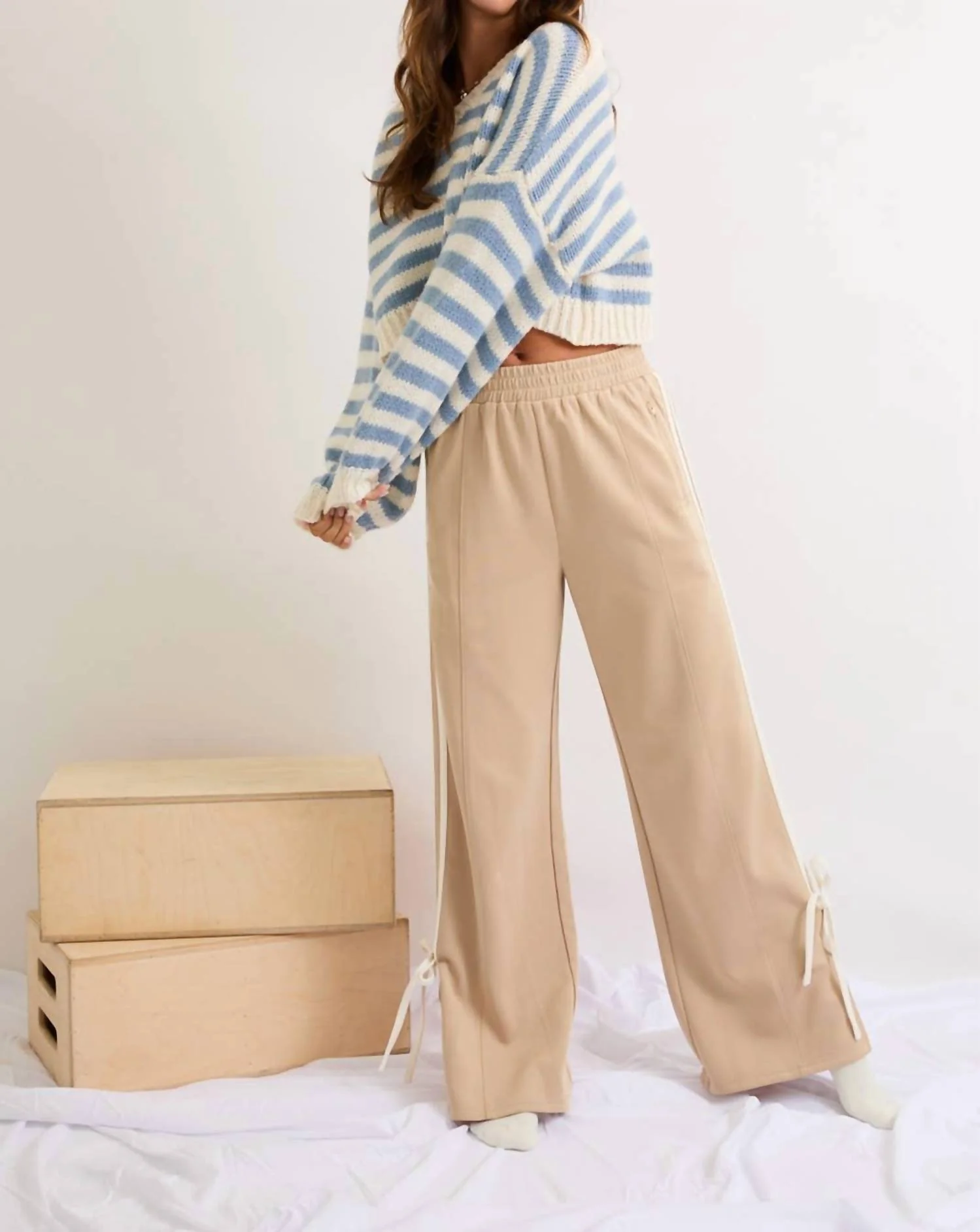 Bow Detail Track Pants In Taupe-White