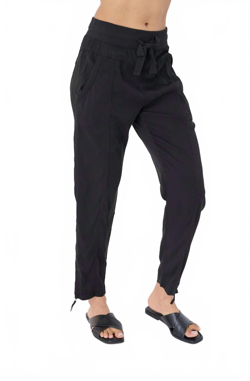 Melody Stretch Cupro Jogger In Black