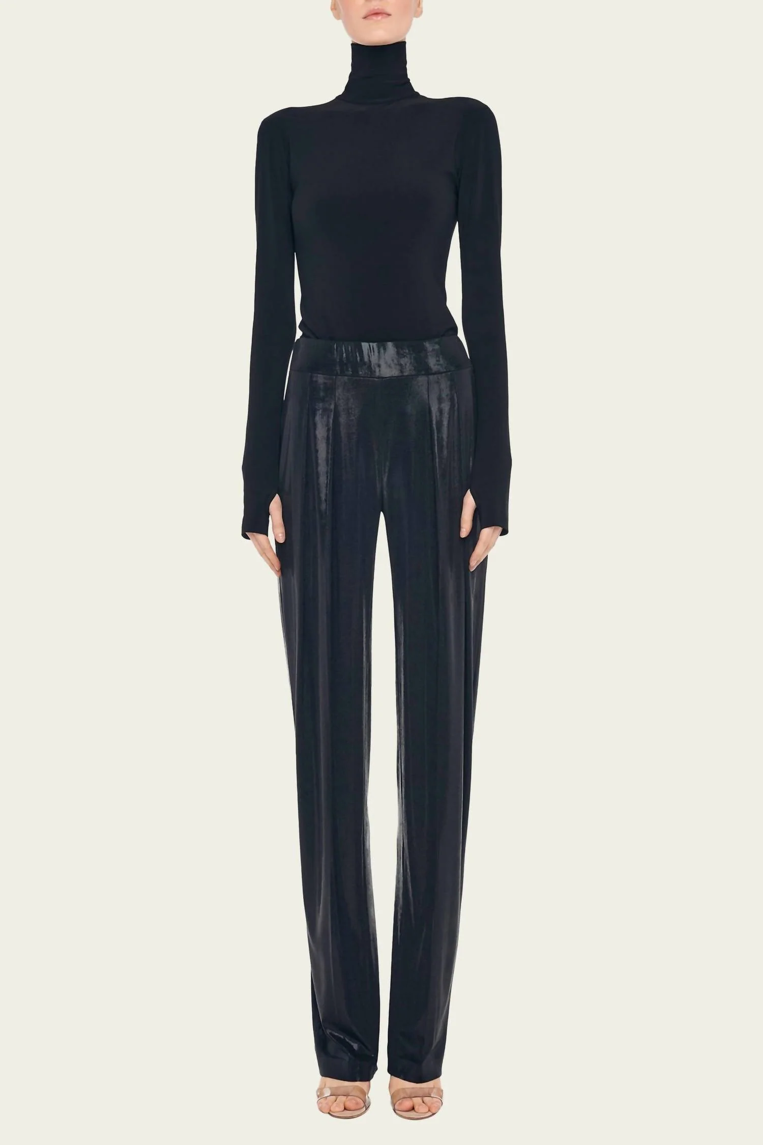 Low Rise Pleated Trouser In Black