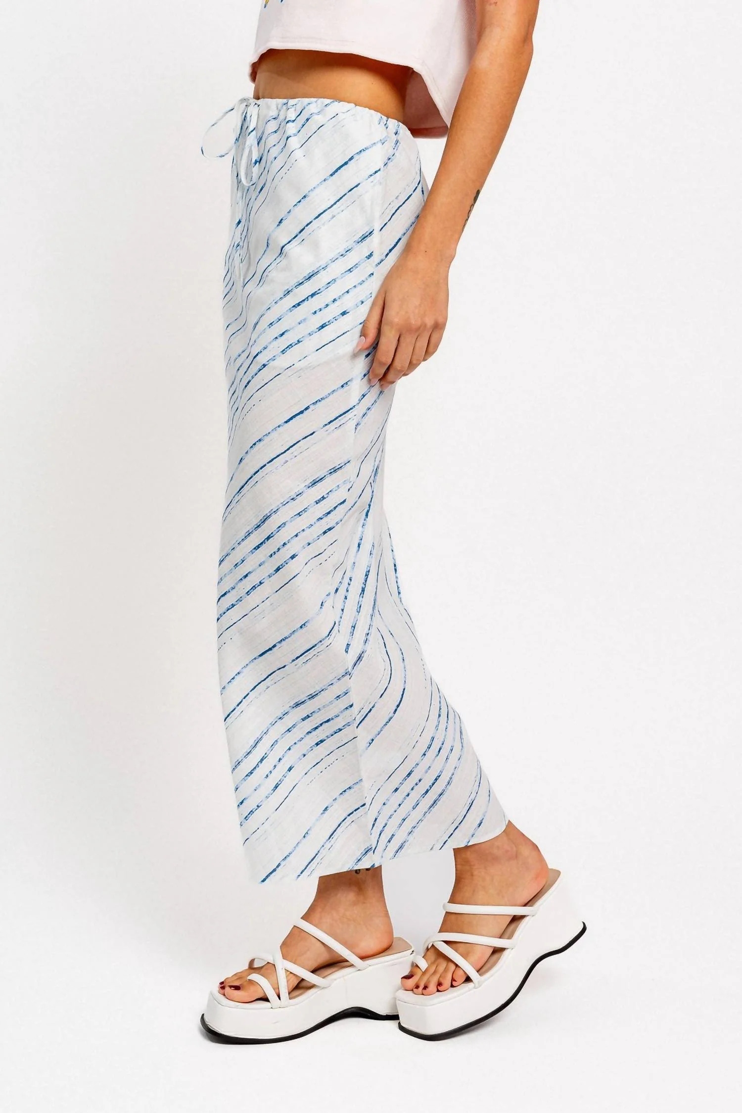 Bias Cut Linen Maxi Skirt In White/blue
