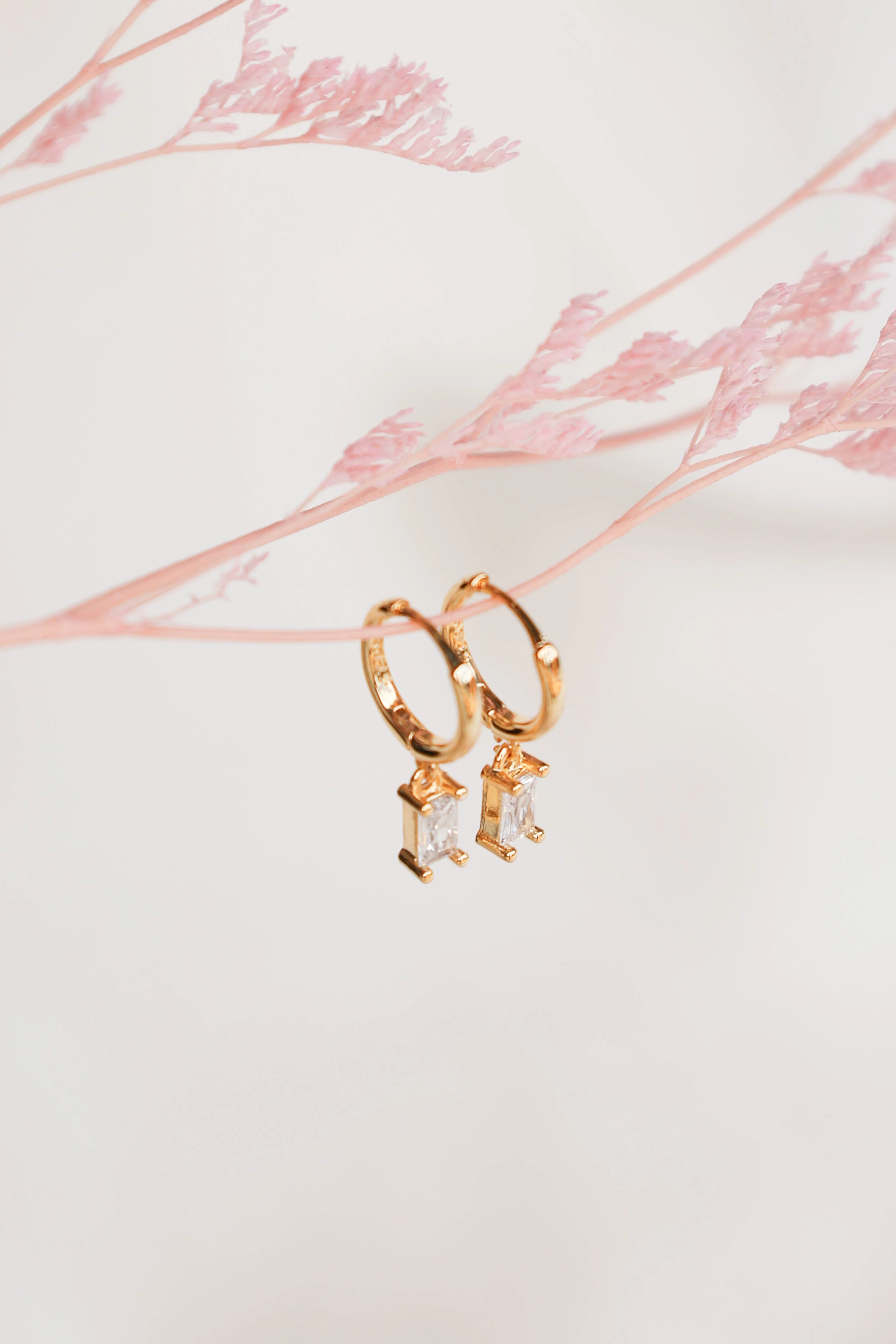 Sadie Drop Earrings - Gold