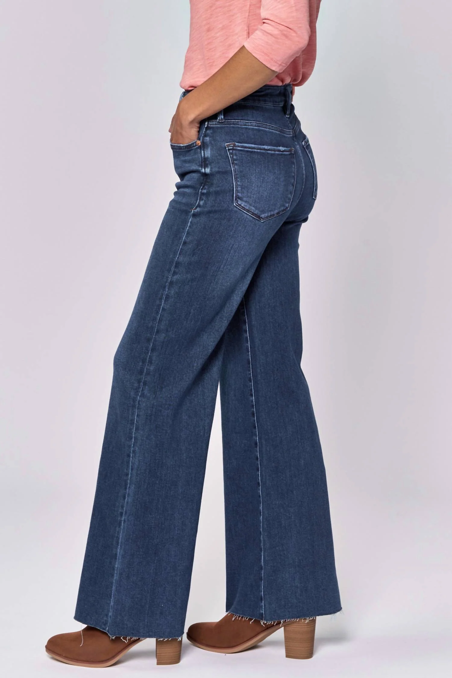 Fiona Jeans In Star Demand