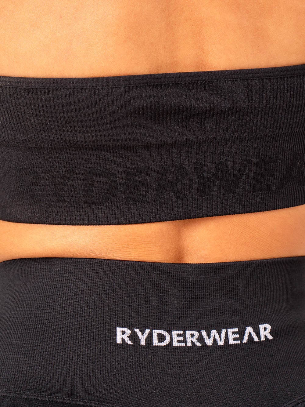 Lift Rib Seamless Halter Sports Bra - Black