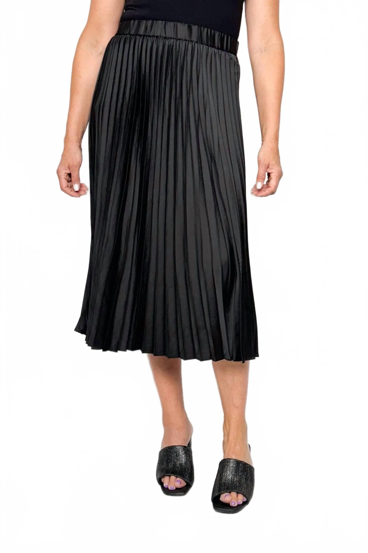 Everyday Pleated Satin Skirt In Black