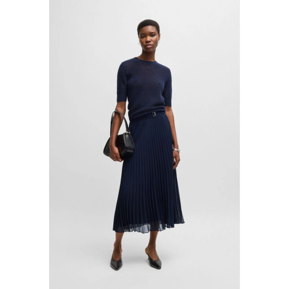 Belted skirt in plissé crepe