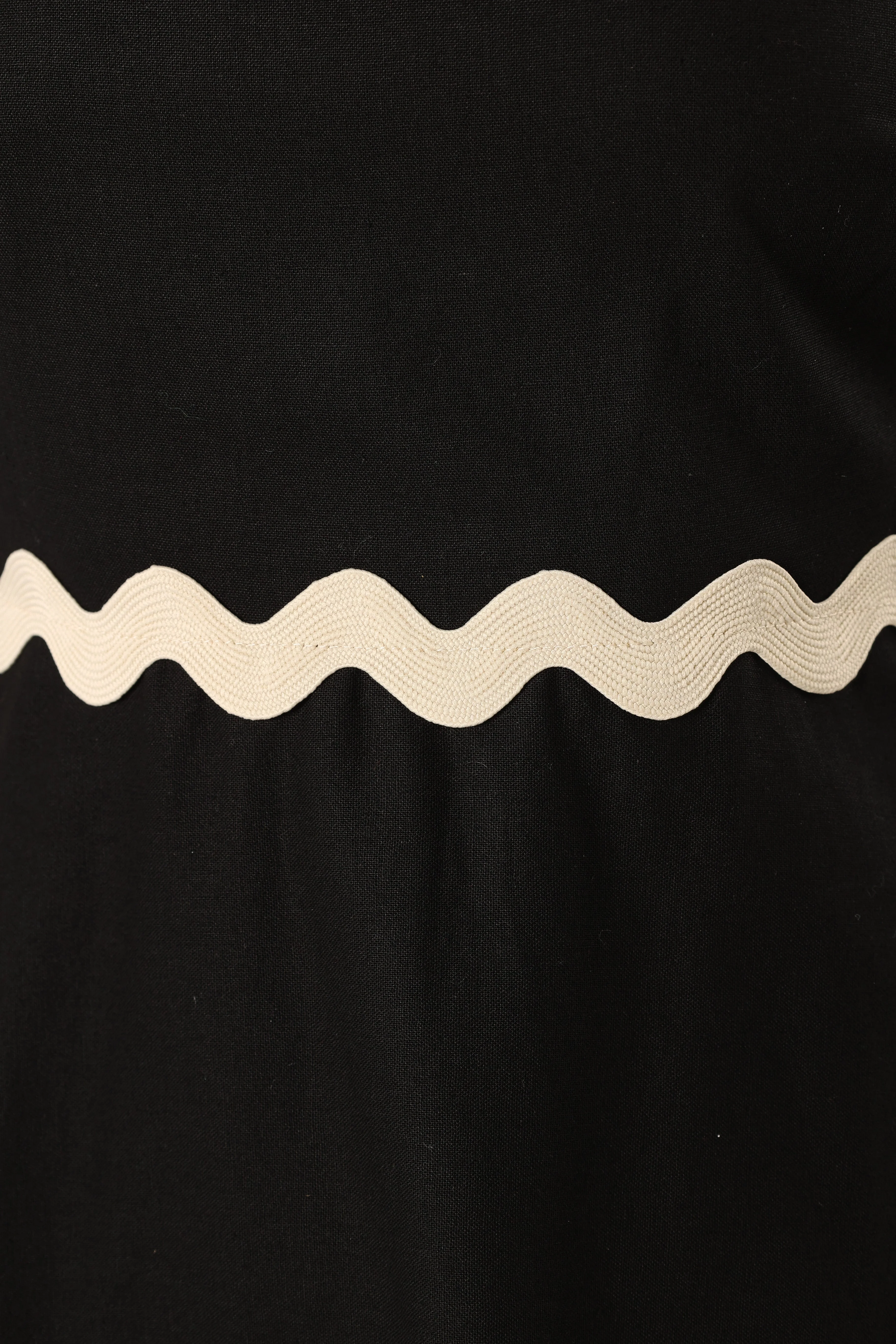 Mollymook Top - Black Cream