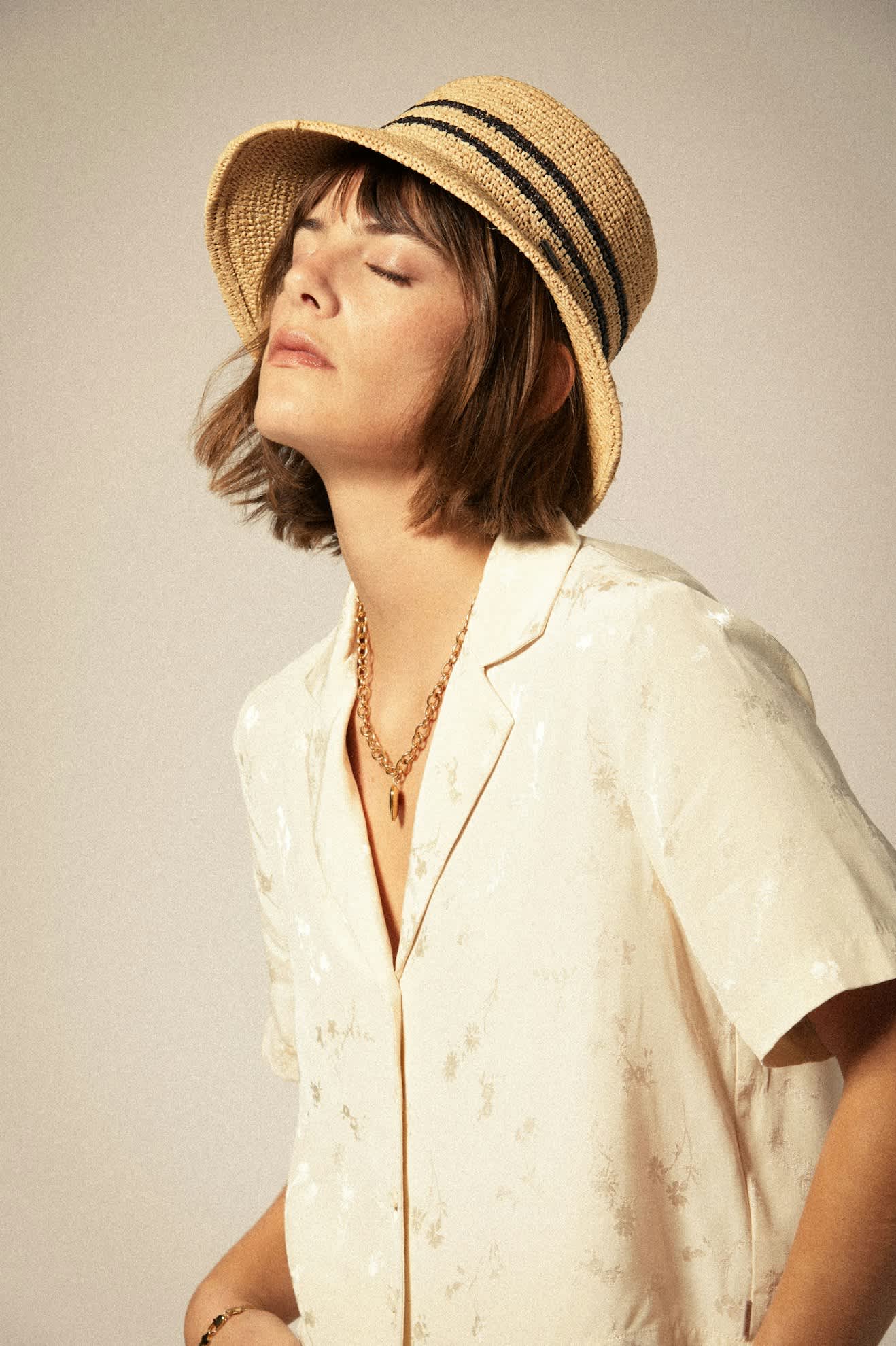 Ellee Straw Bucket Hat - Tan/Black