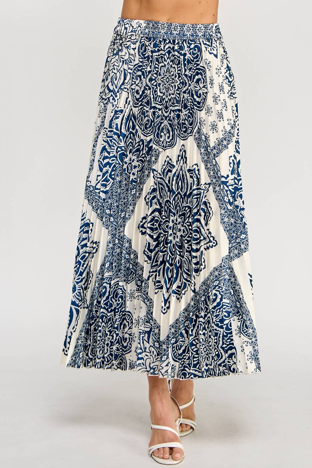 Classic Touch Pleated Skirt In Blue