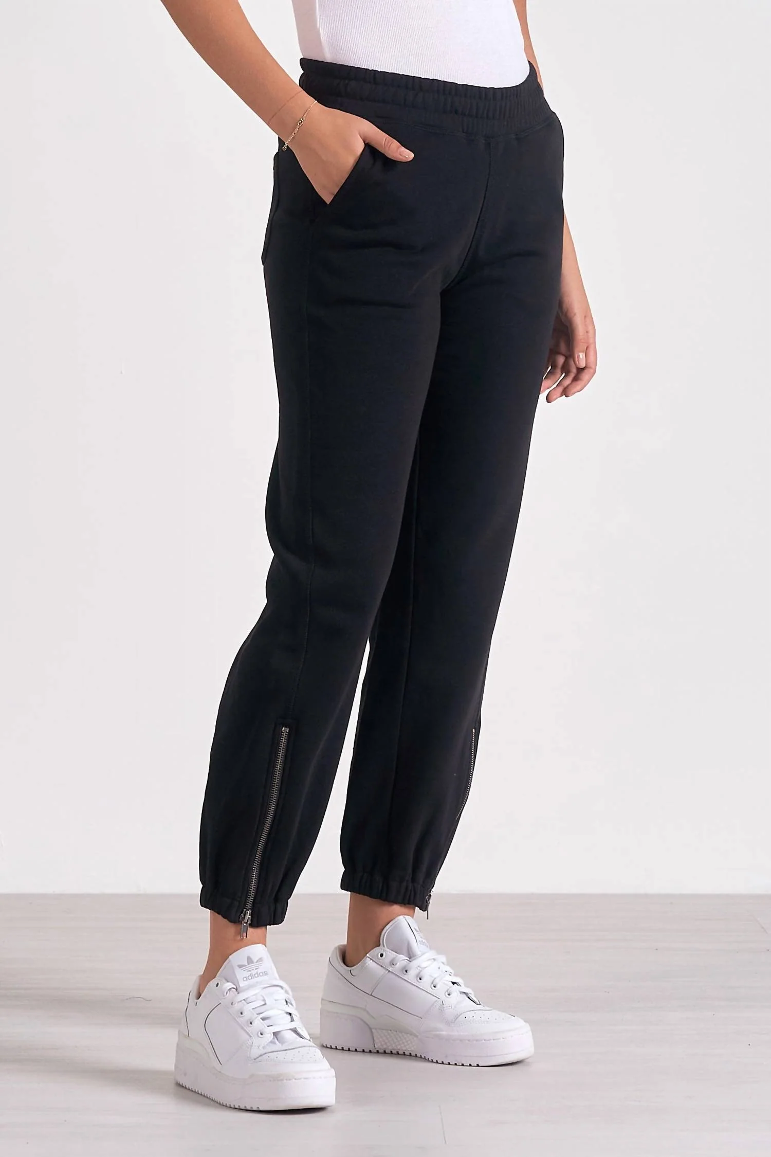 Remmy Zipper Detail Jogger In Black