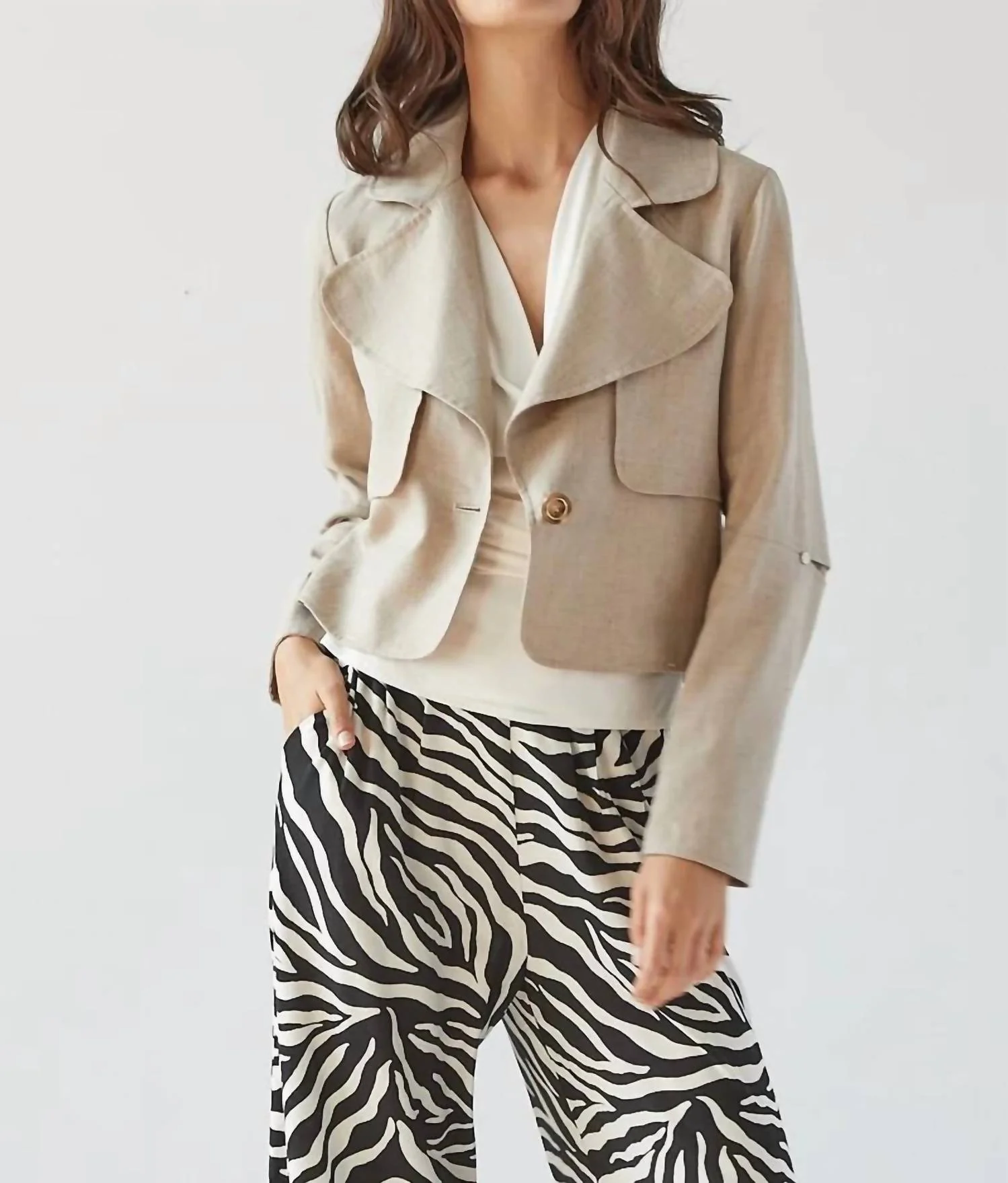 Ninon Linen Blend Jacket In Sand