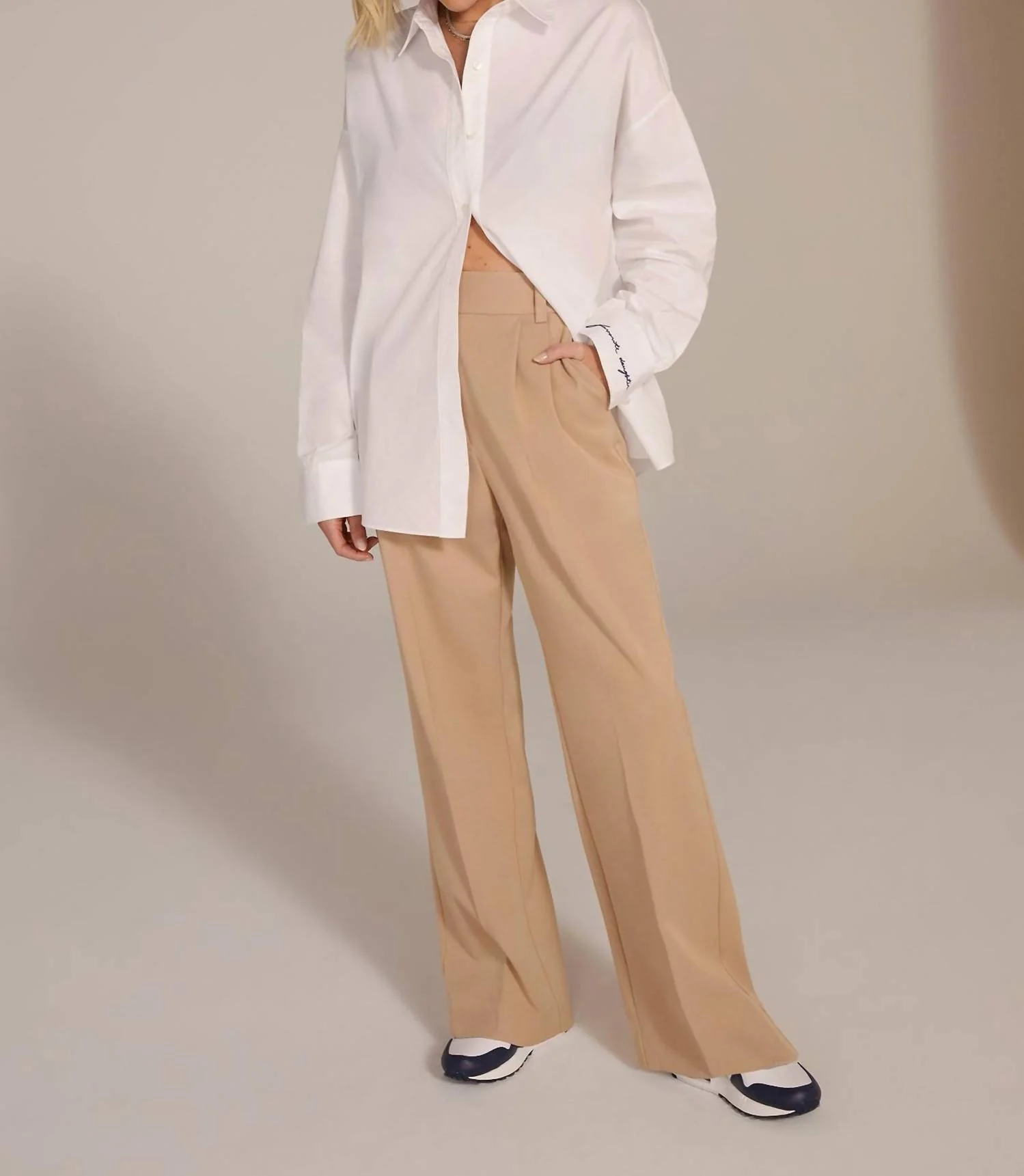 Shortie High Waist Pant In Beige