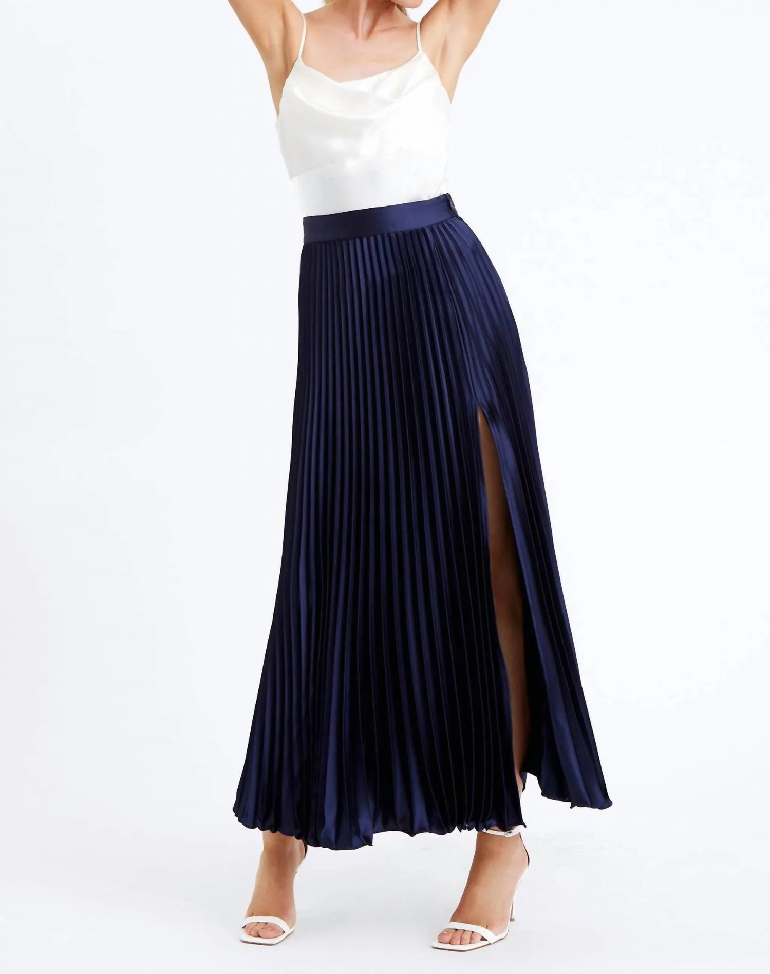 Honor Pleated Maxi Skirt In Navy