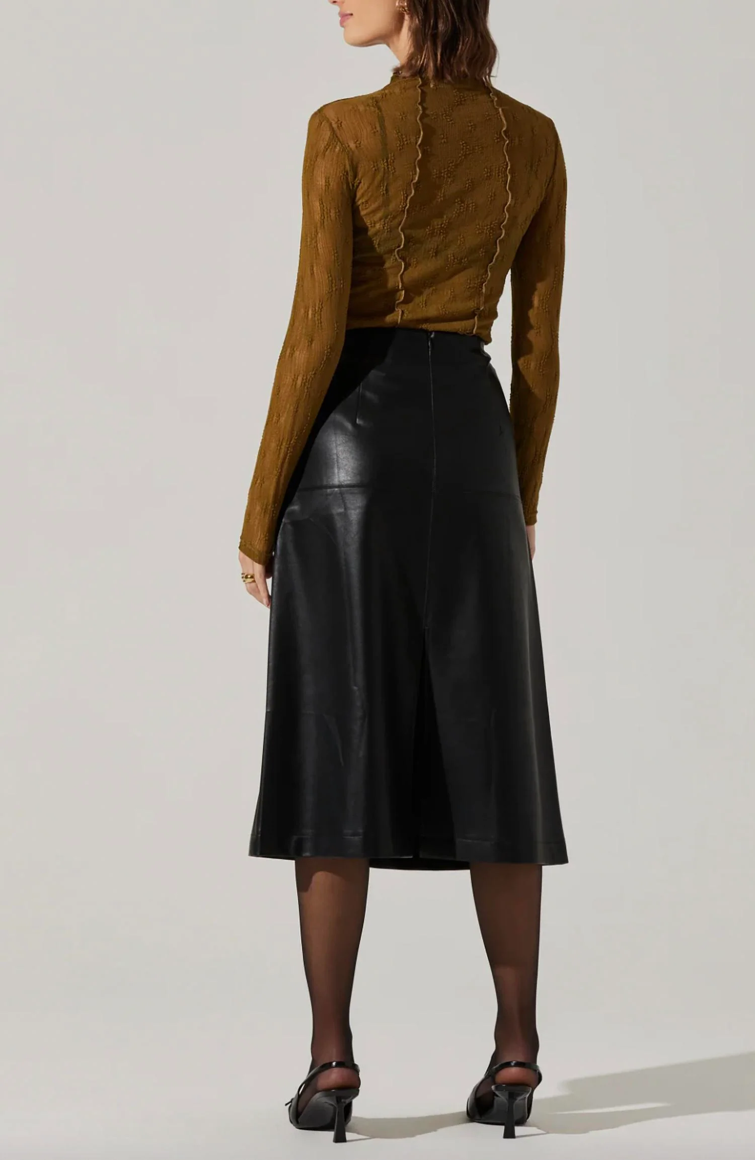 Yuria Faux Leather Midi Skirt In Black