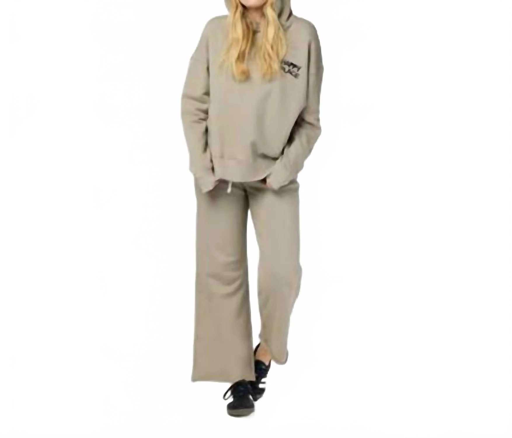 Weekend Barb Loved Sweatpant In Taupe