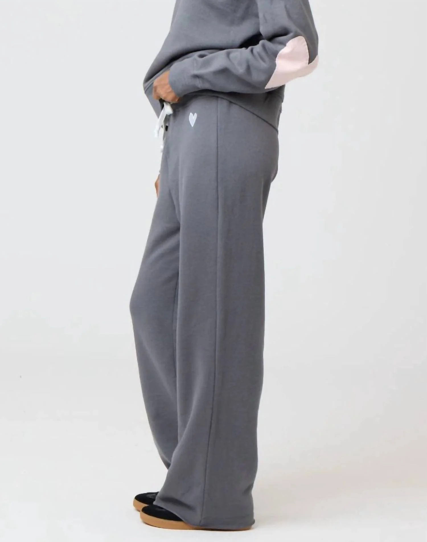 Weekend Barb Sweatpant In Faded Carbon