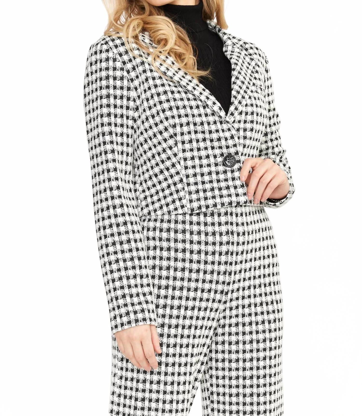 Cropped Houndstooth Knit Jacket In Black/white