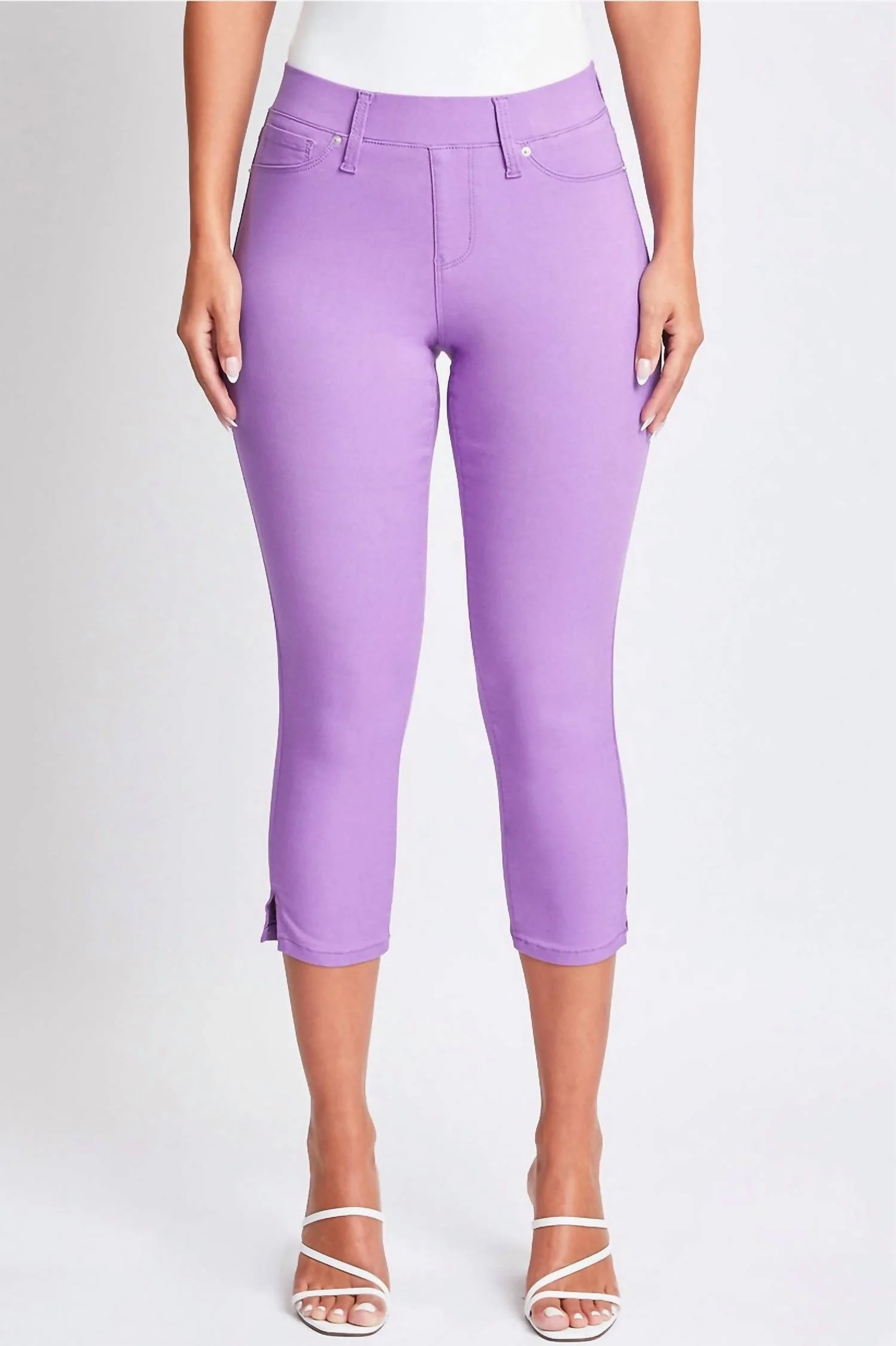 Hyperstretch Pull On Capri With Side Slit In Lavender