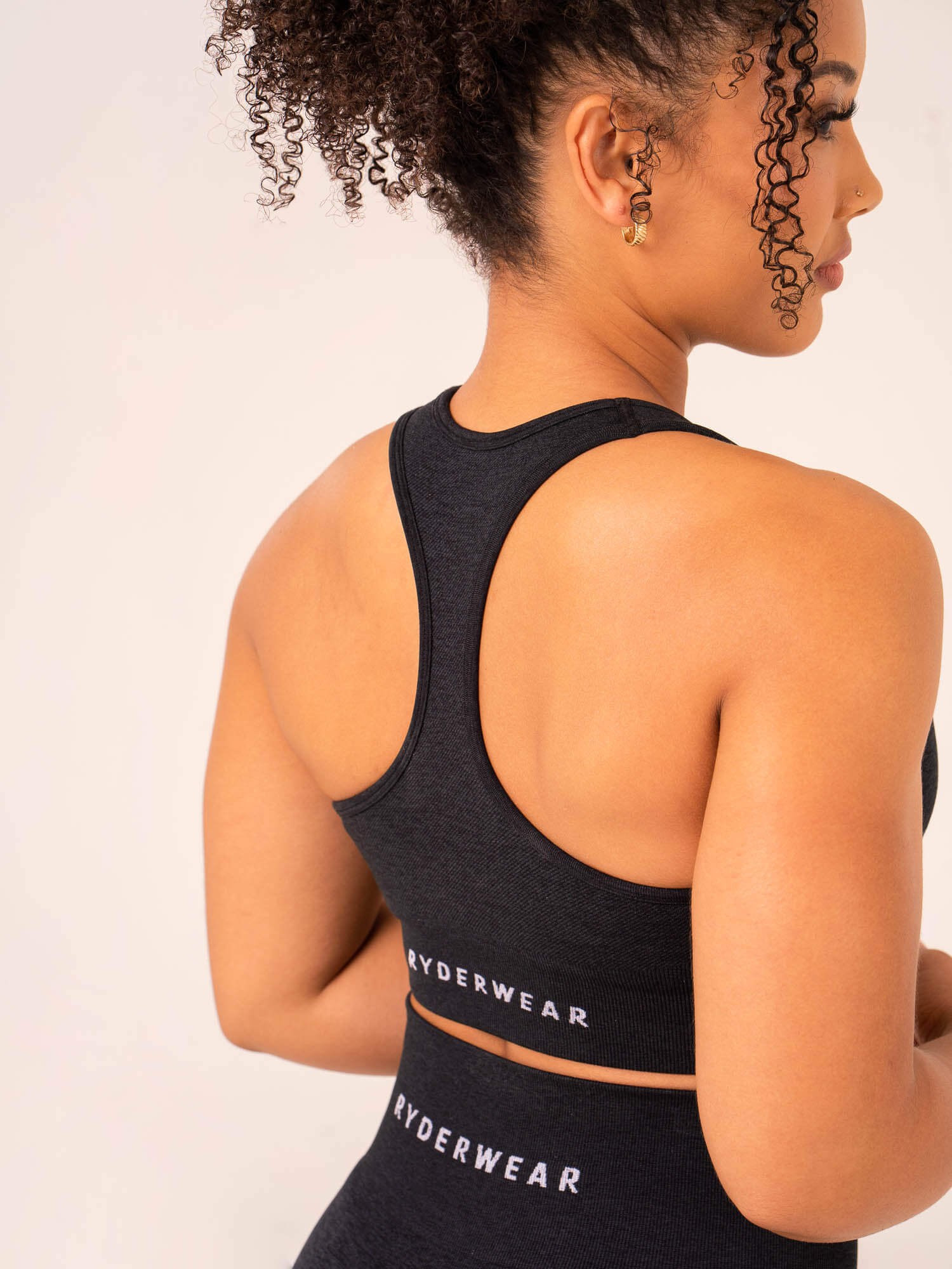 Contour Seamless Sports Bra - Black Marl