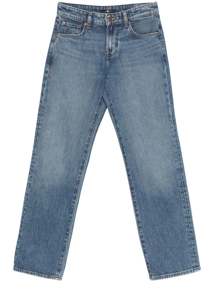 Light Wash Straight-Leg Jeans With Classic Five-Pocket Design