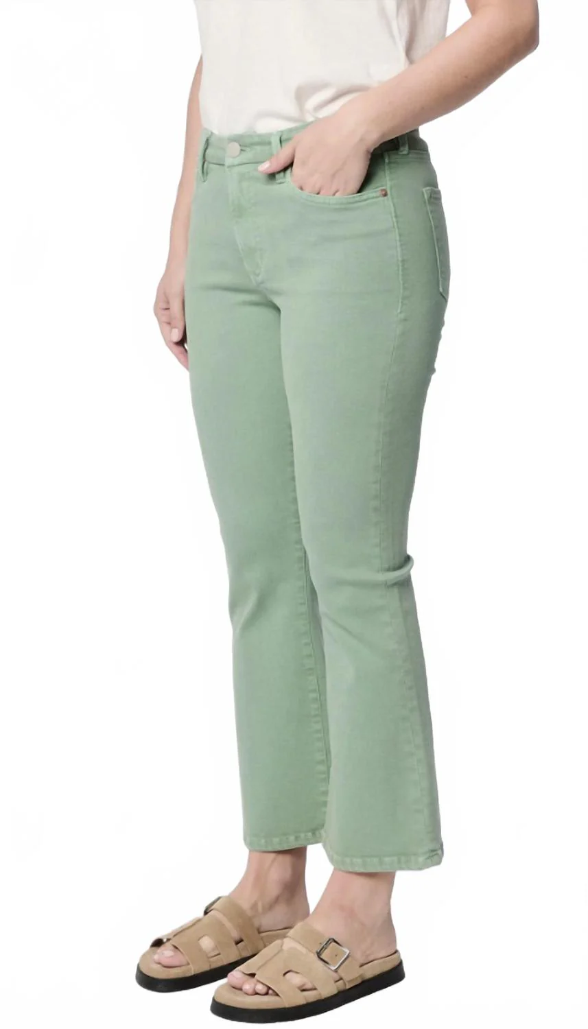 Jeanne Flare Jeans In Iceberg Green