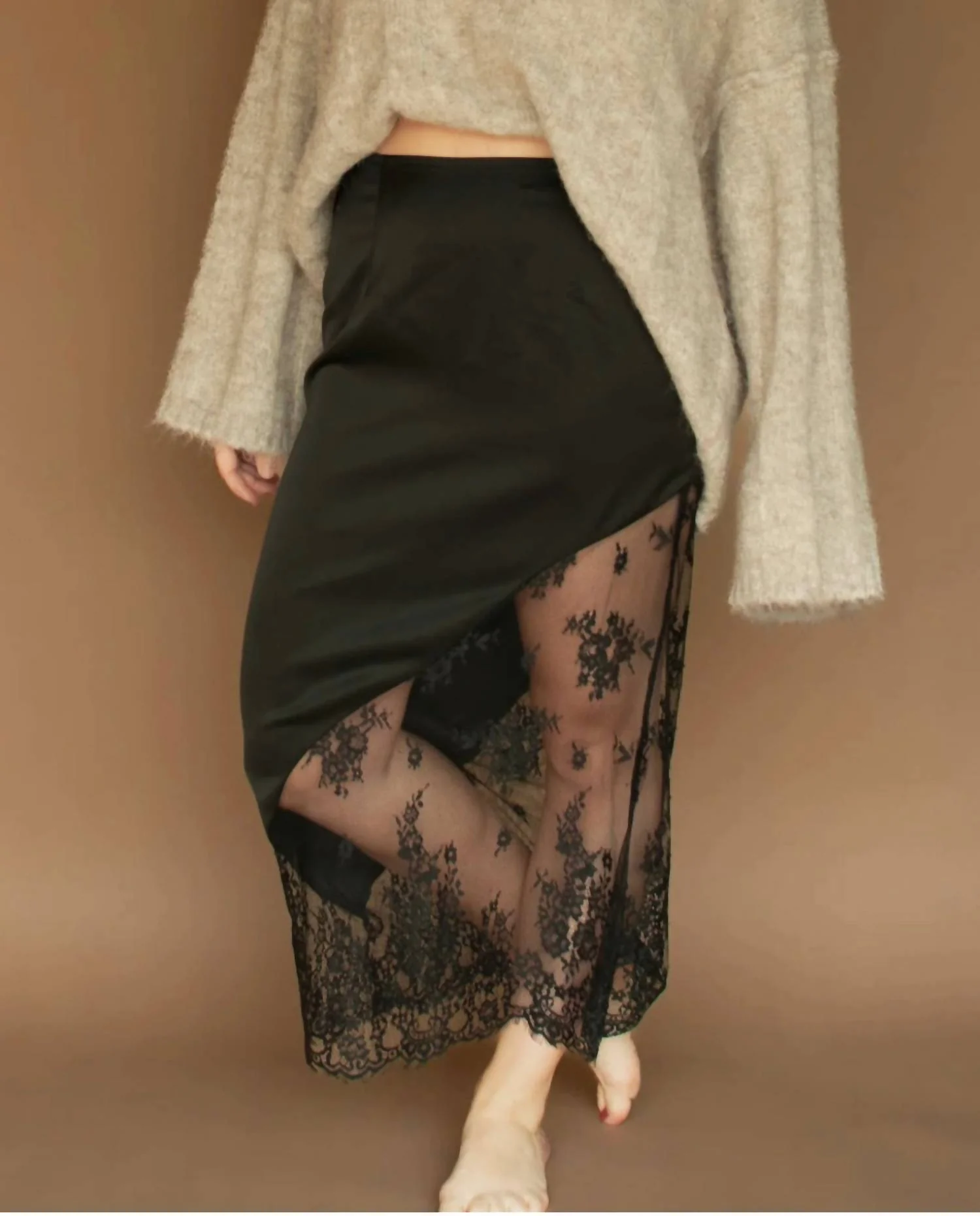 Satler Lace Midi Skirt In Black