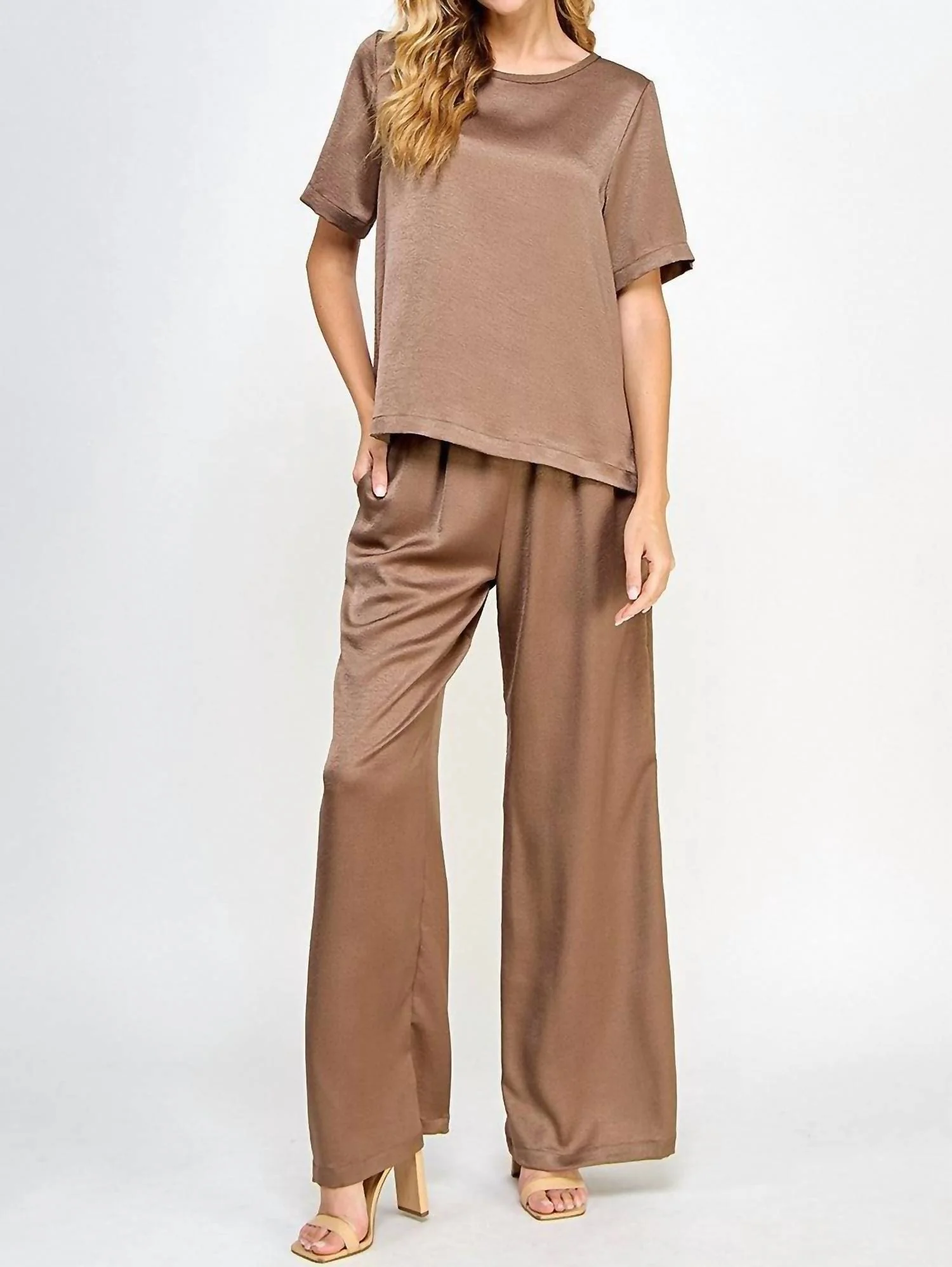 Solid Satin Set In Mocha