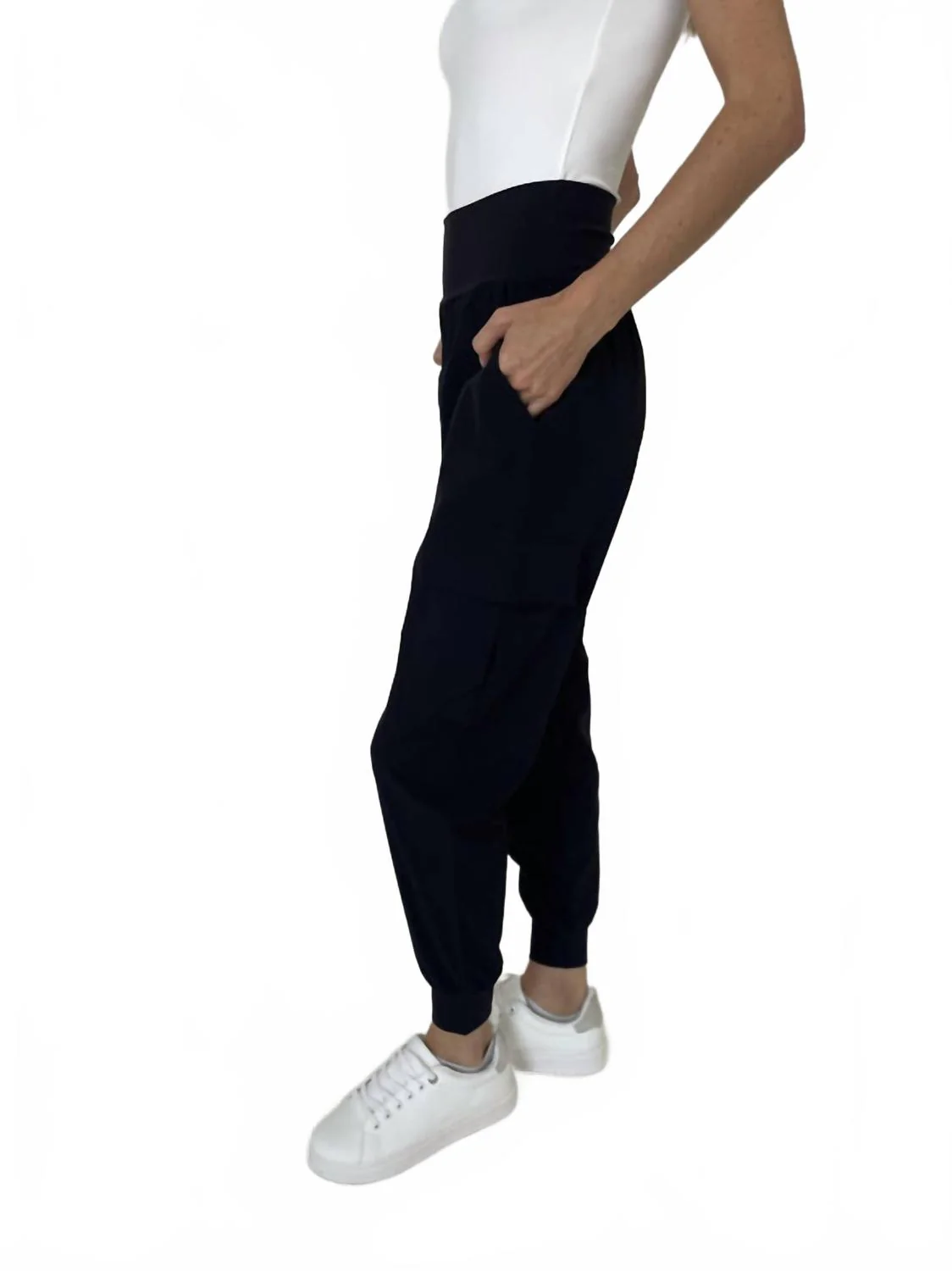 Kristie Jogger In Black