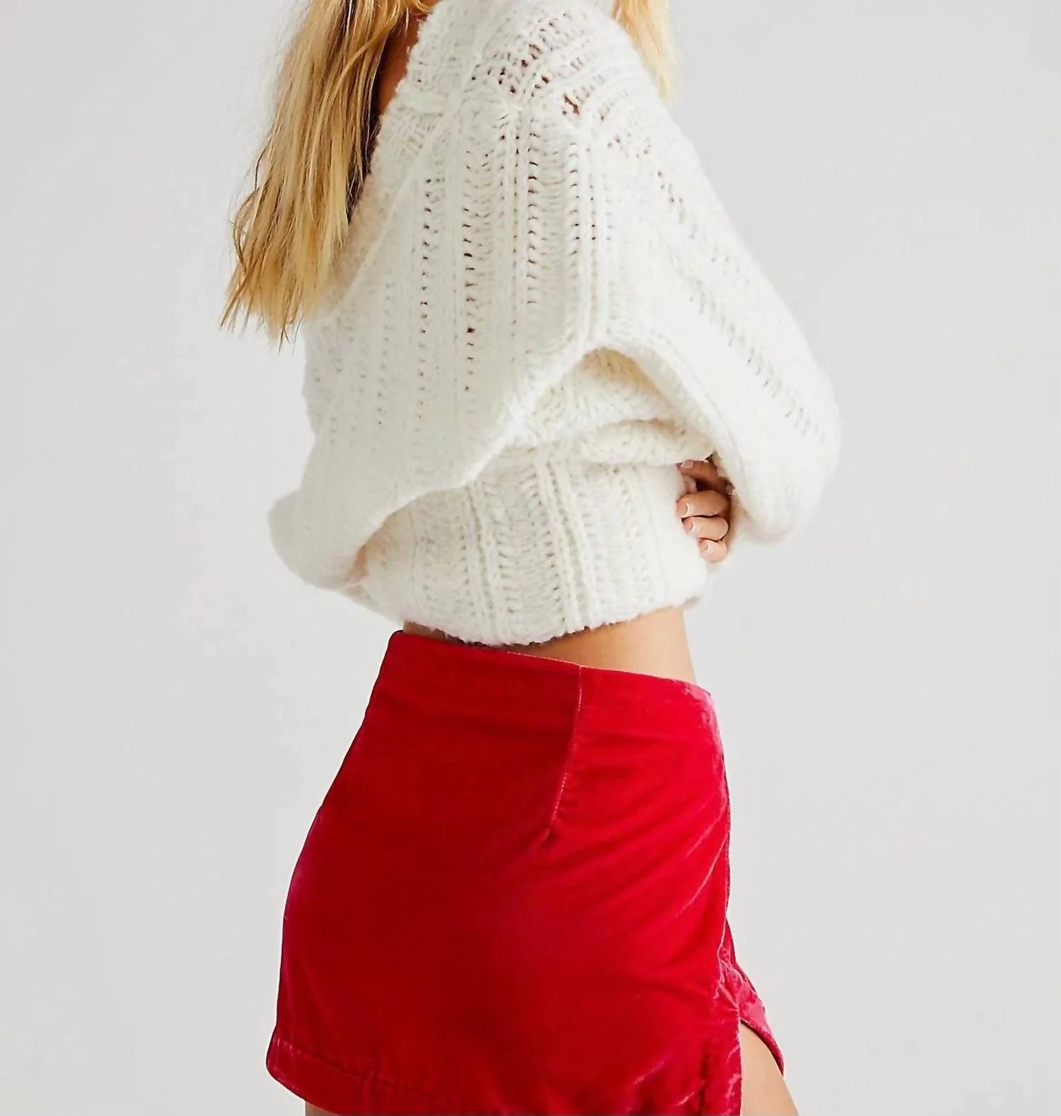 Annalise Velvet Mini Skirt In Red