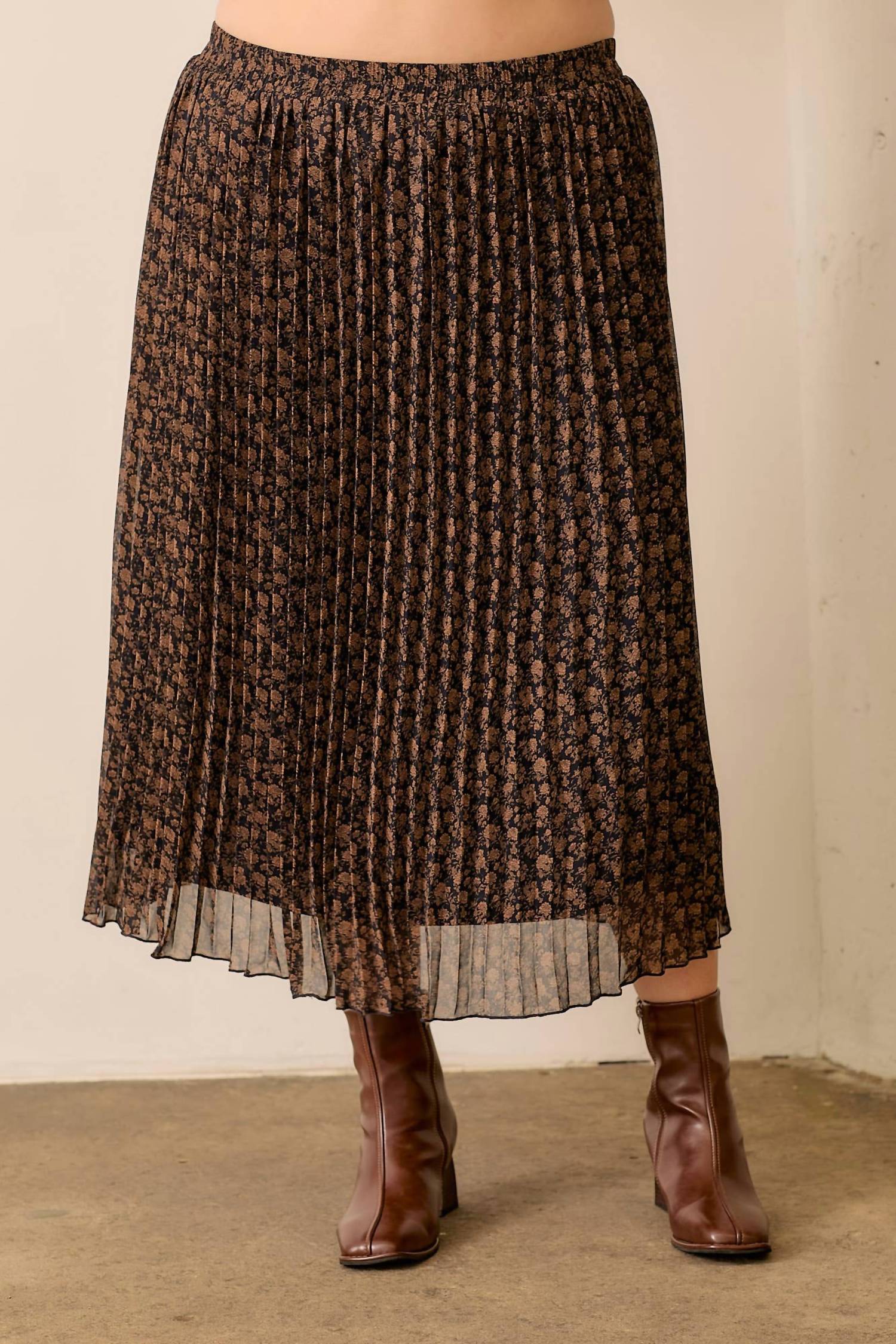 Floral Print Pleated Skirt -Plus In Navy Multi