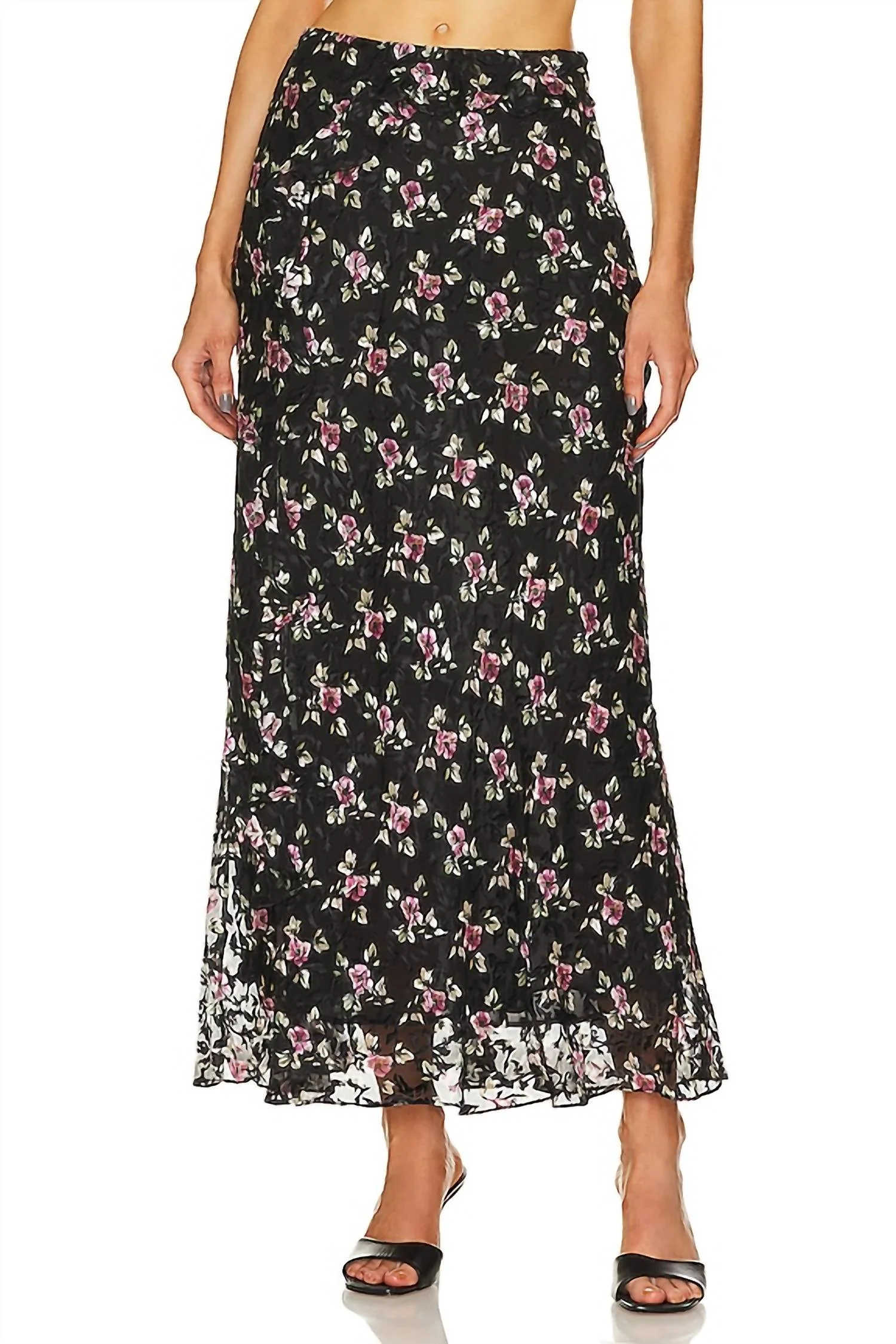 Sumi Skirt In Autumn Day