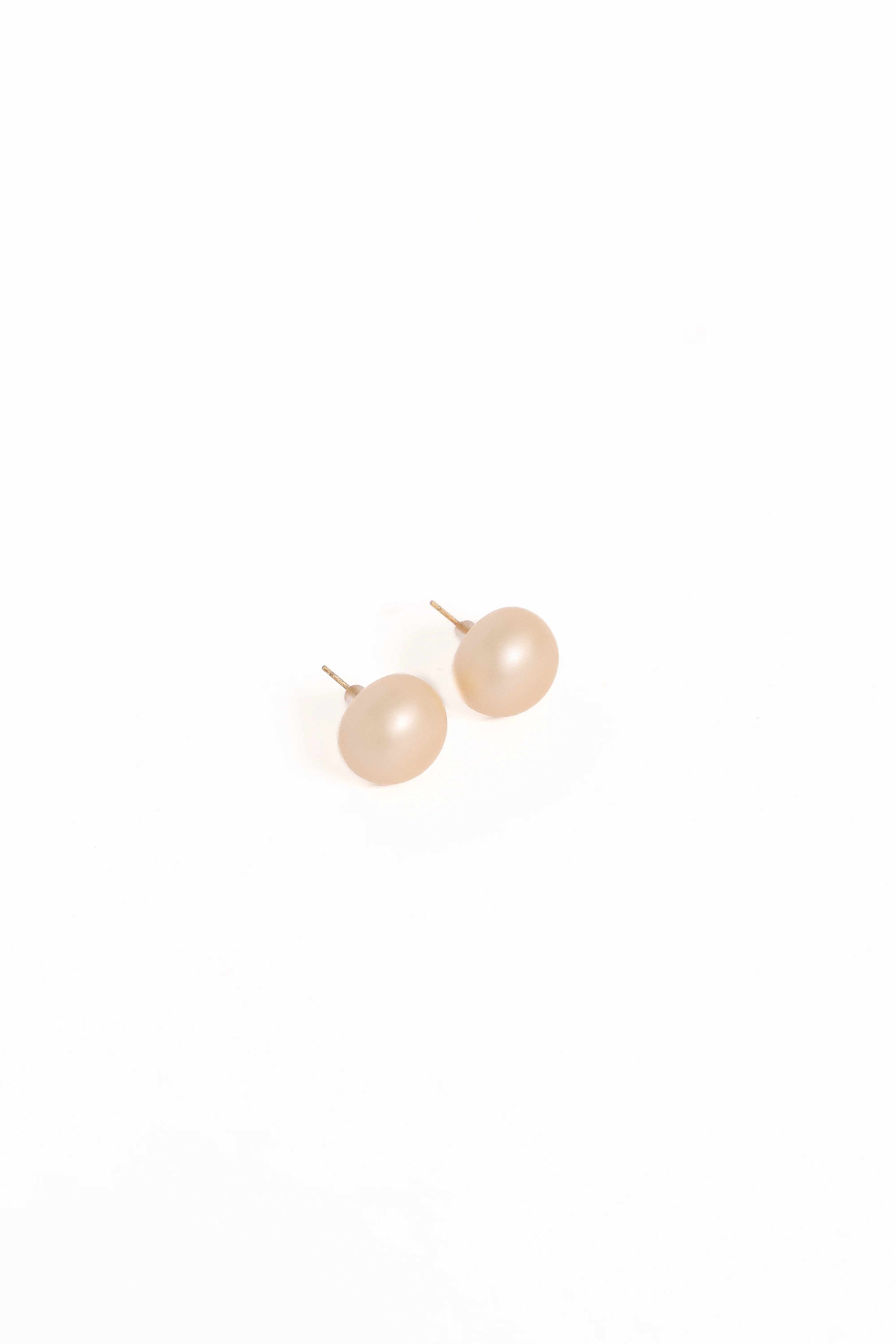 Adalee Stud Earrings - Pearl