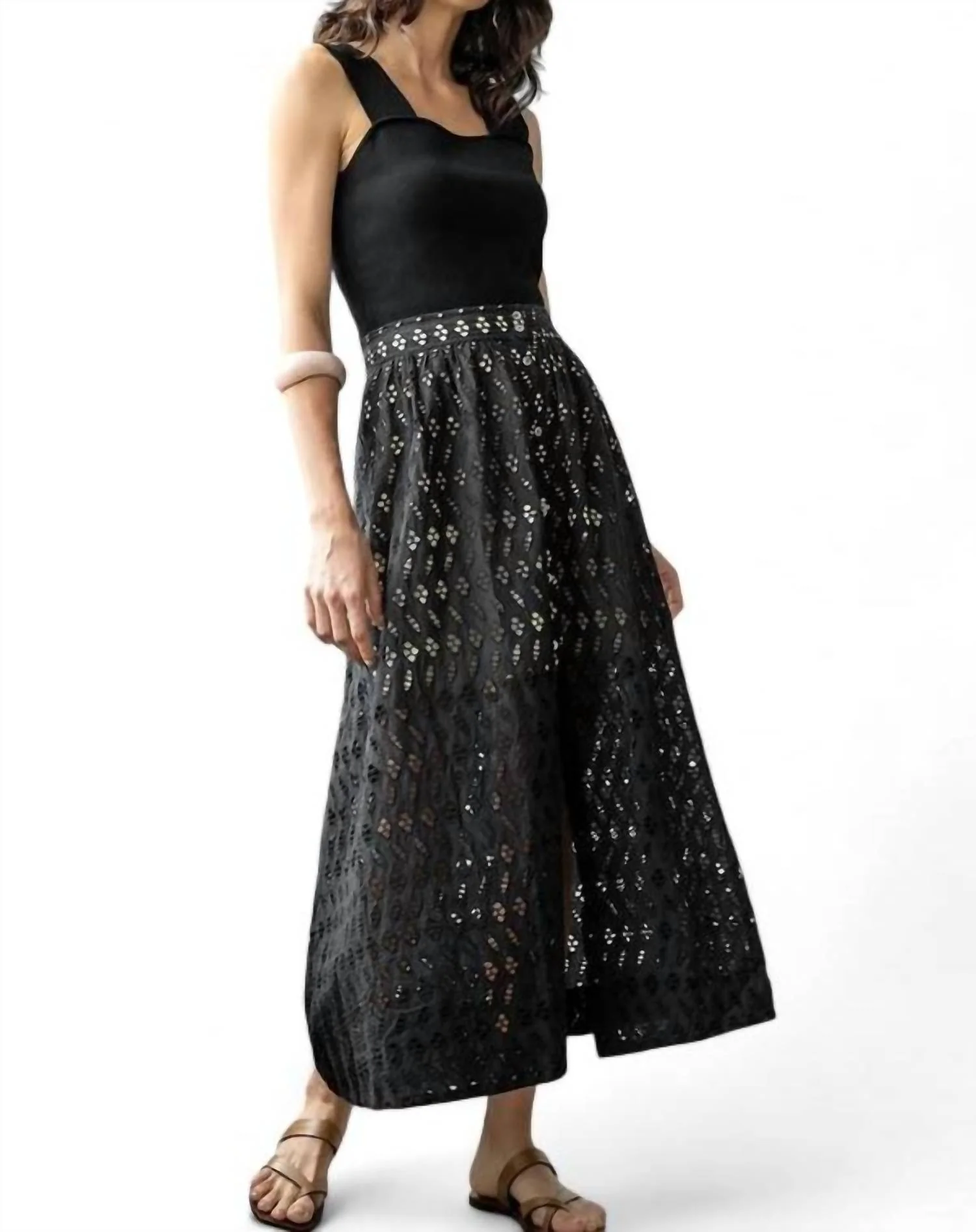 Eyelet Side Button Maxi Skirt In Black