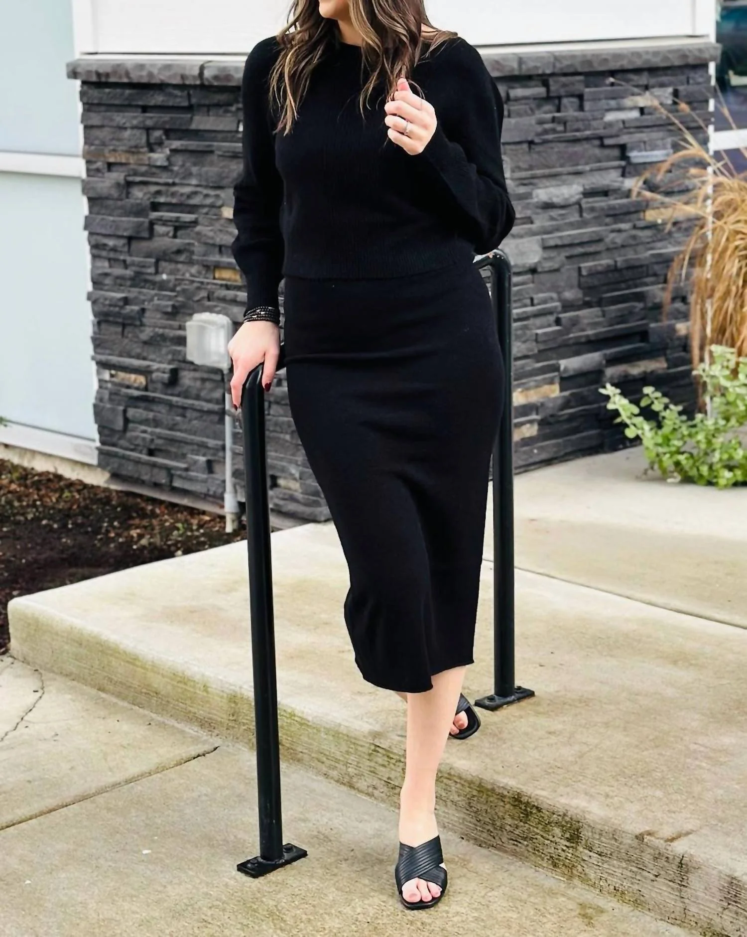 Knit Ribbed Midi Skirt In Black