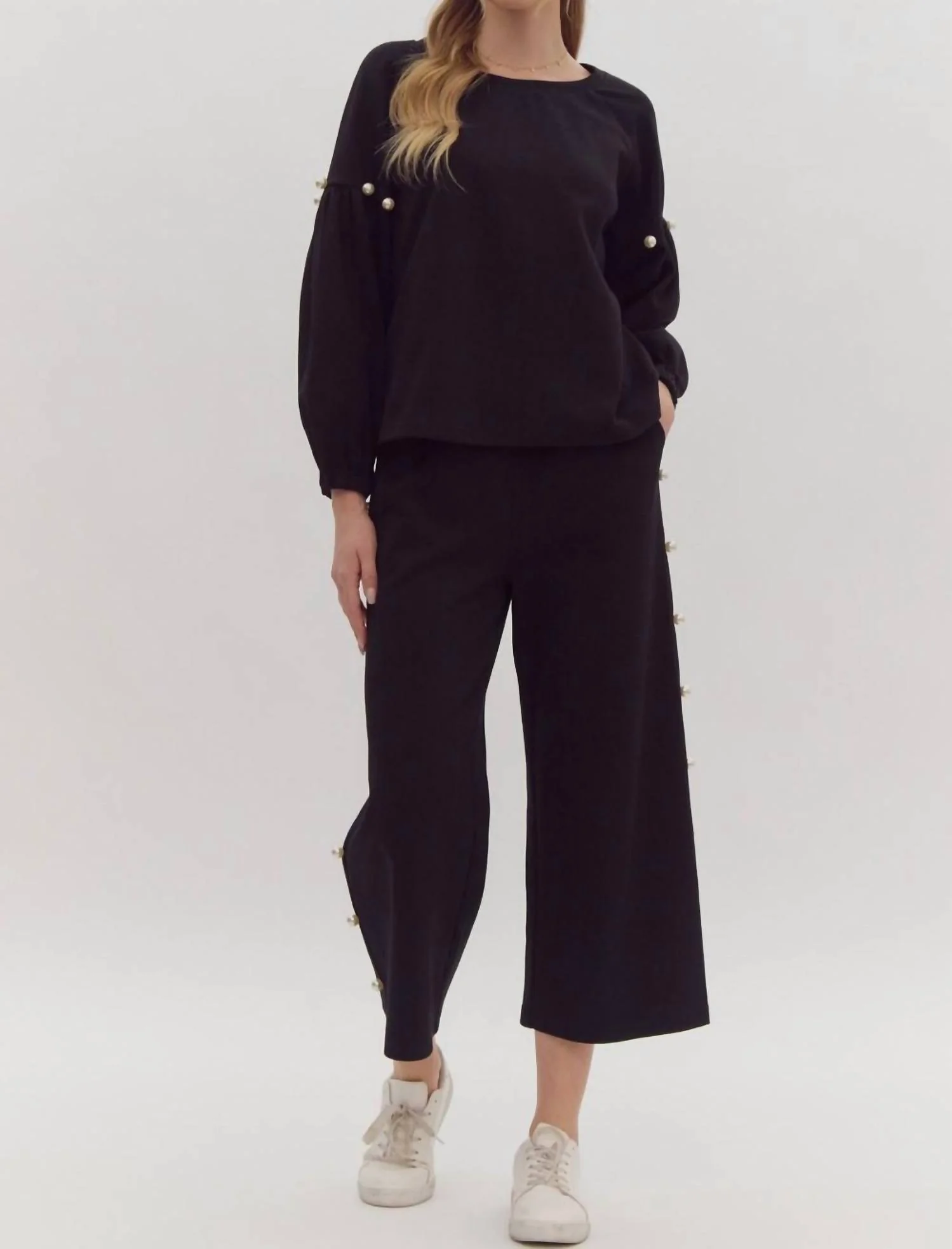 Pearl Cropped Pant Set In Black