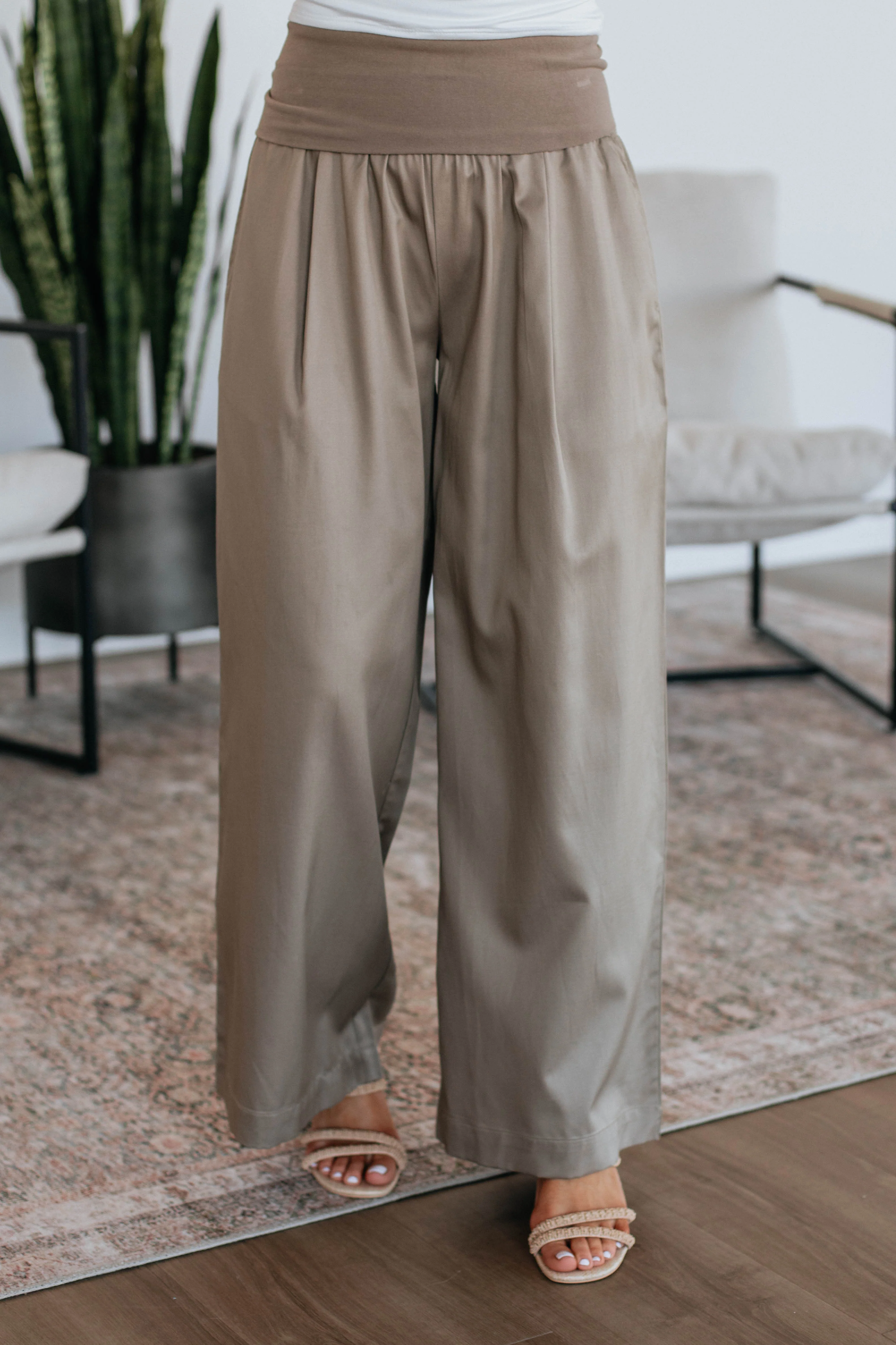 Haylo Wide Leg Pants - Mushroom