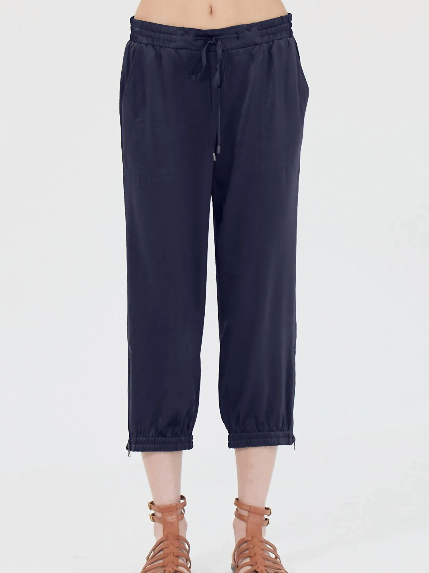 Luxe Parachute Capri Pant In Midnight
