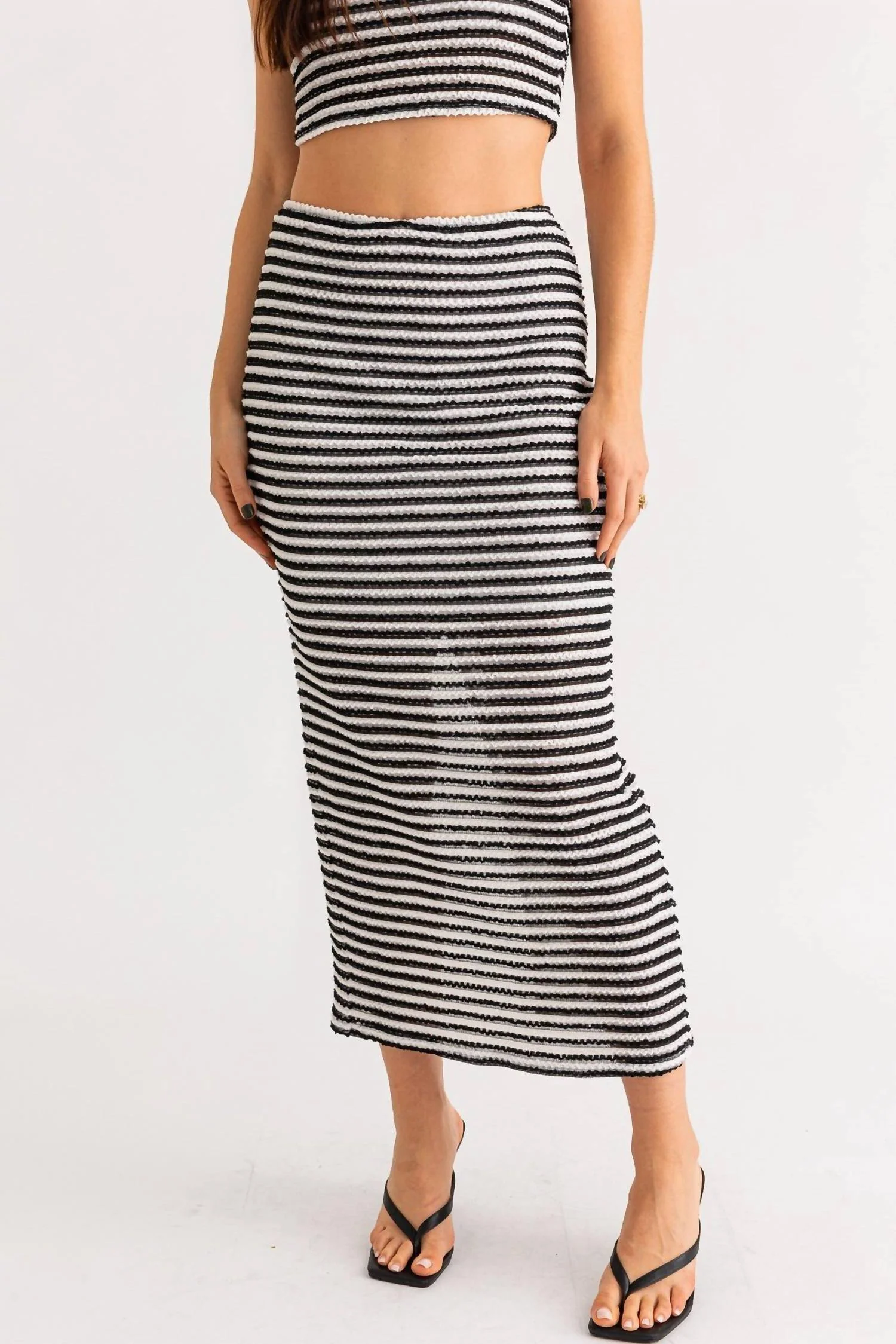 Sevilla Knit Maxi Skirt In White-Black