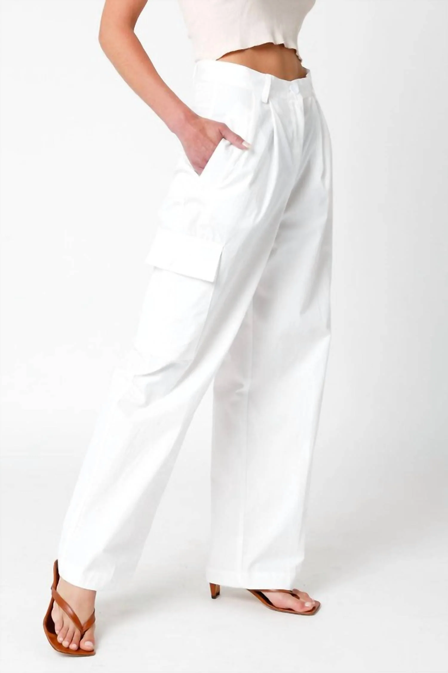 Arwen Pleated Pants In White