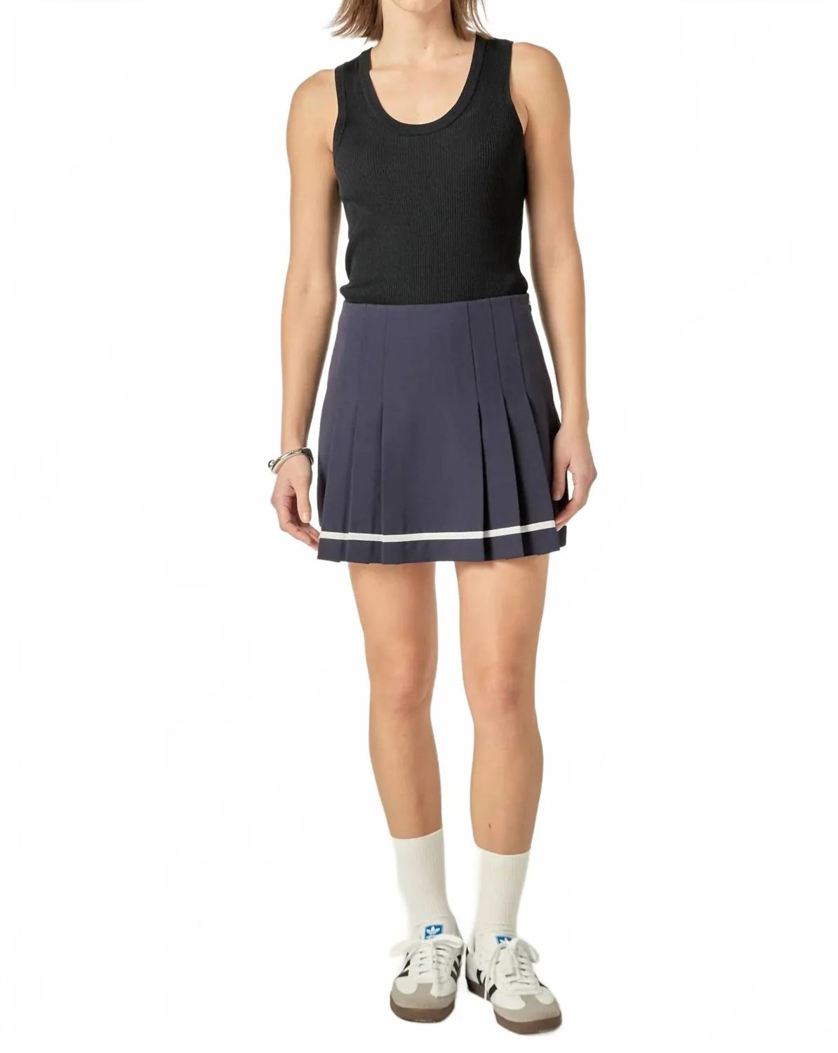 Pleated Mid-Rise Skort In Contrast