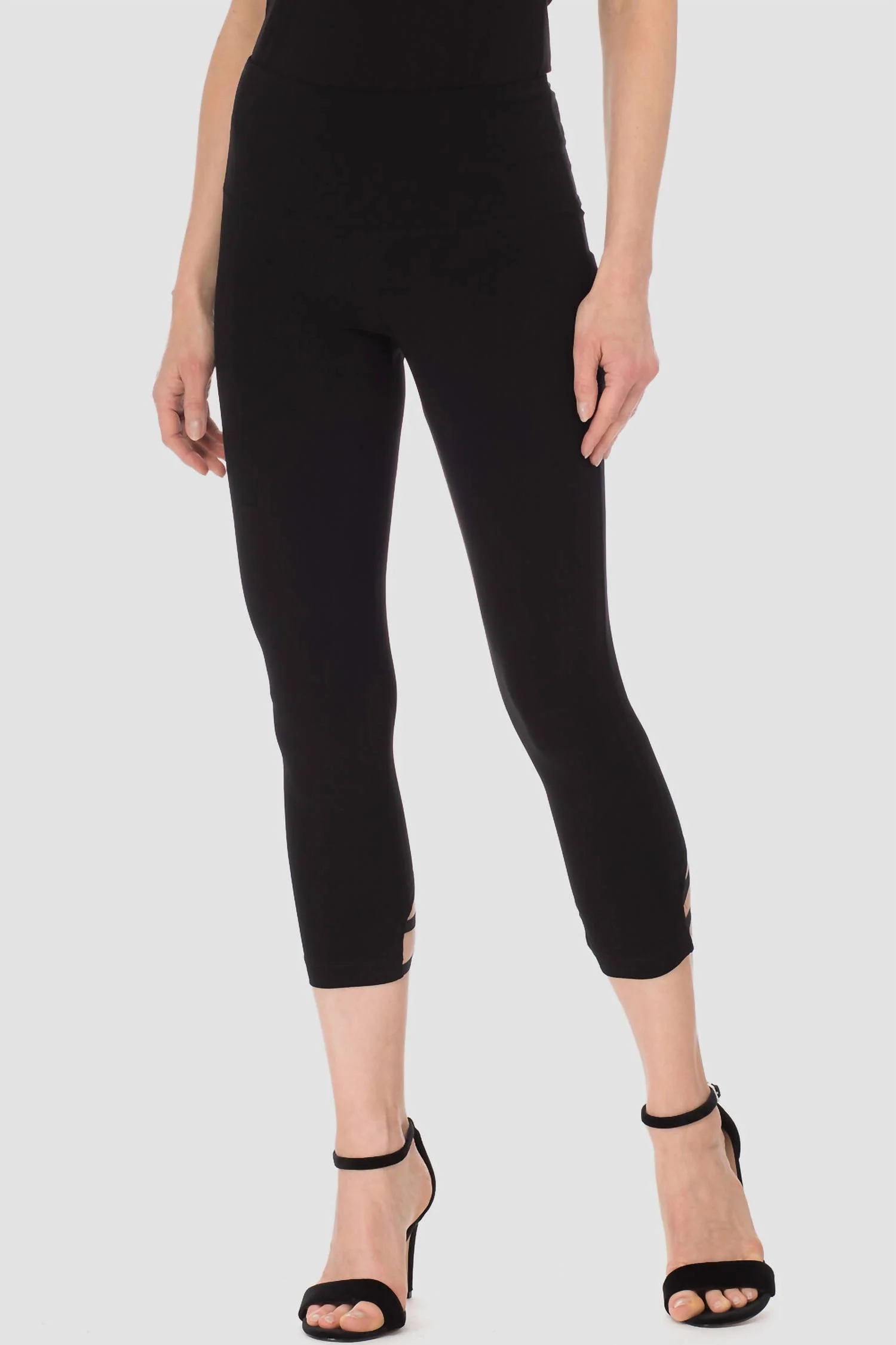 Capri Style Pant In Black