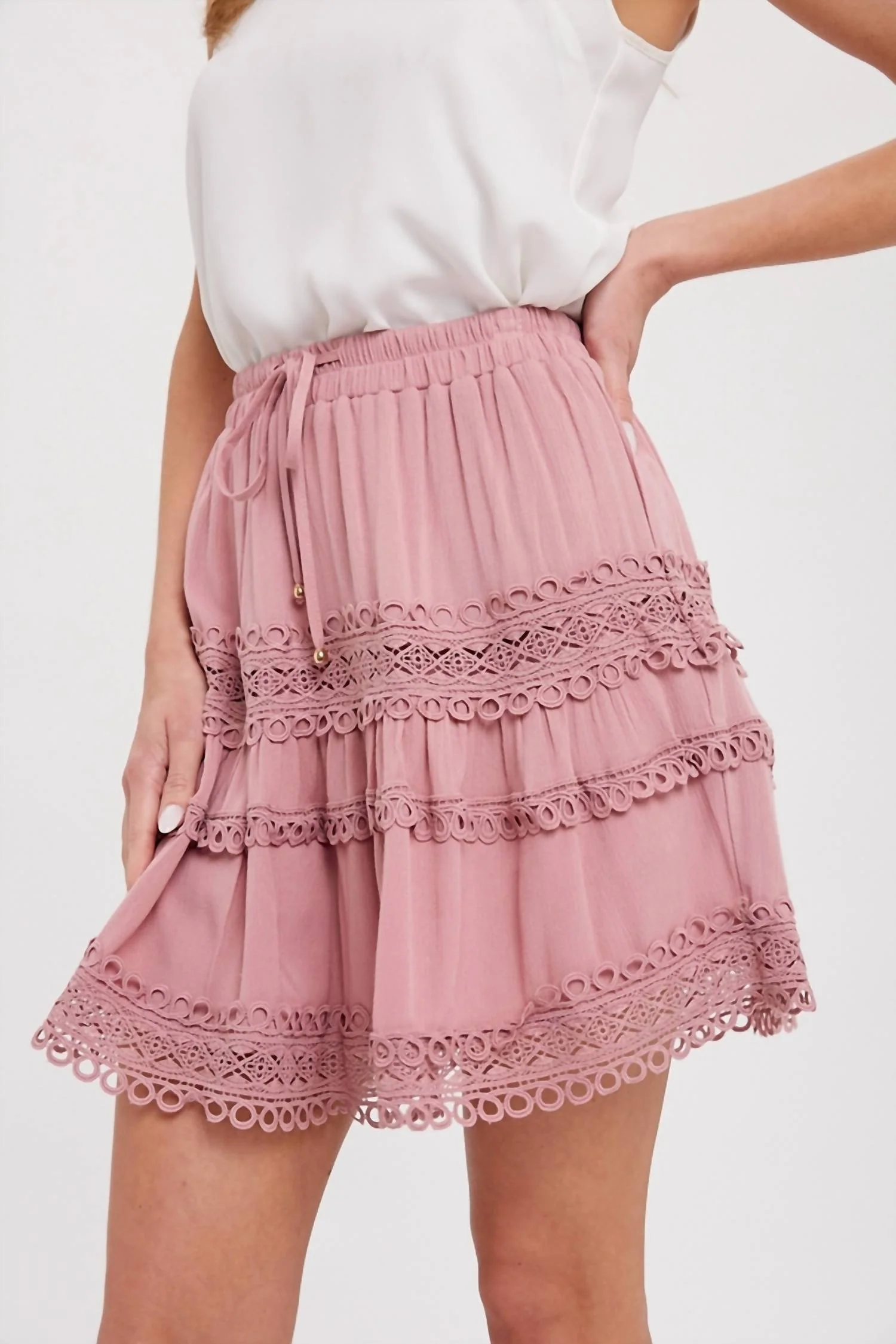 Lace Trim Mini Skirt In Rose
