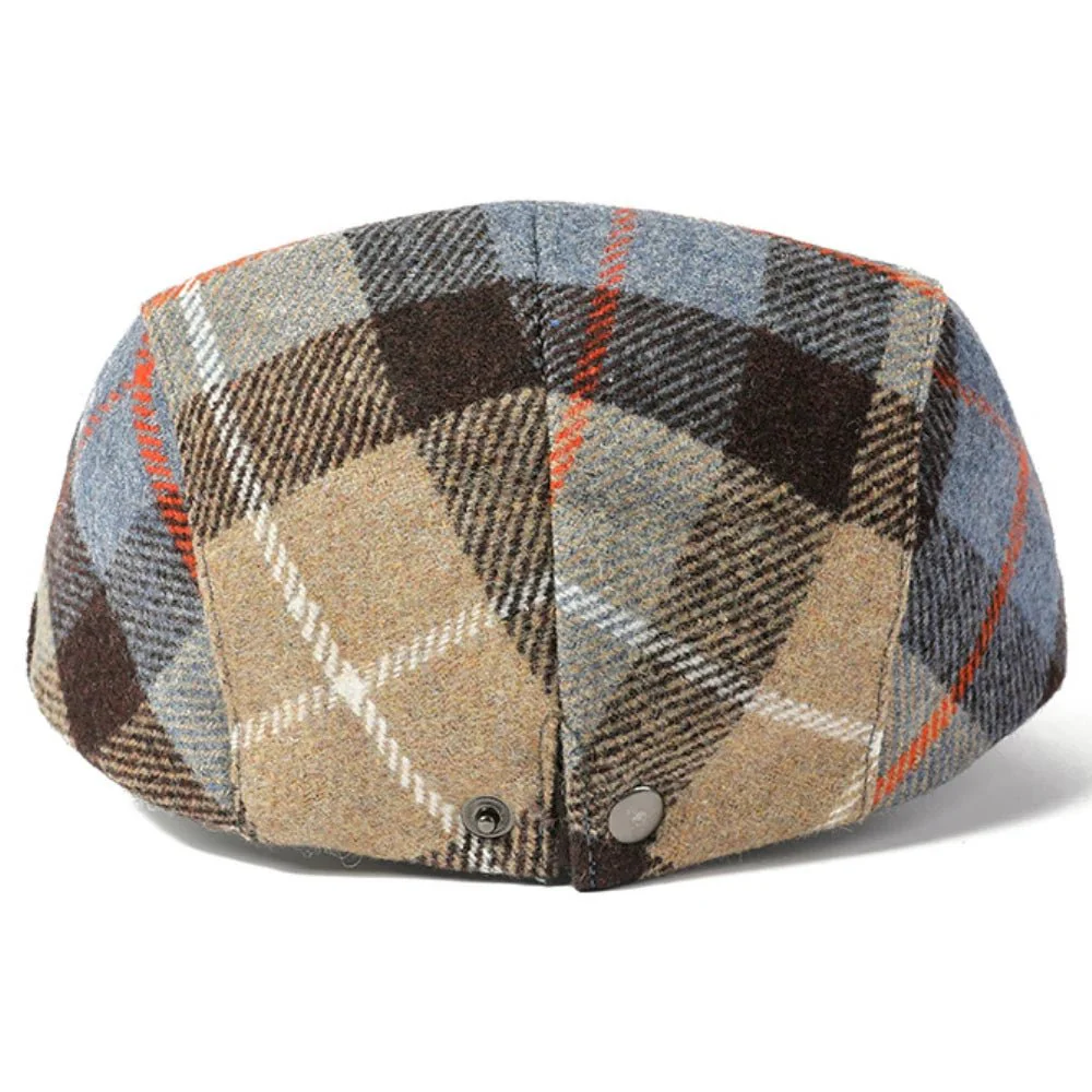Béret en laine à carreaux