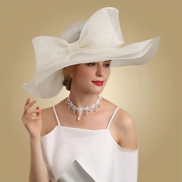 Chapeau de mariée à large bord