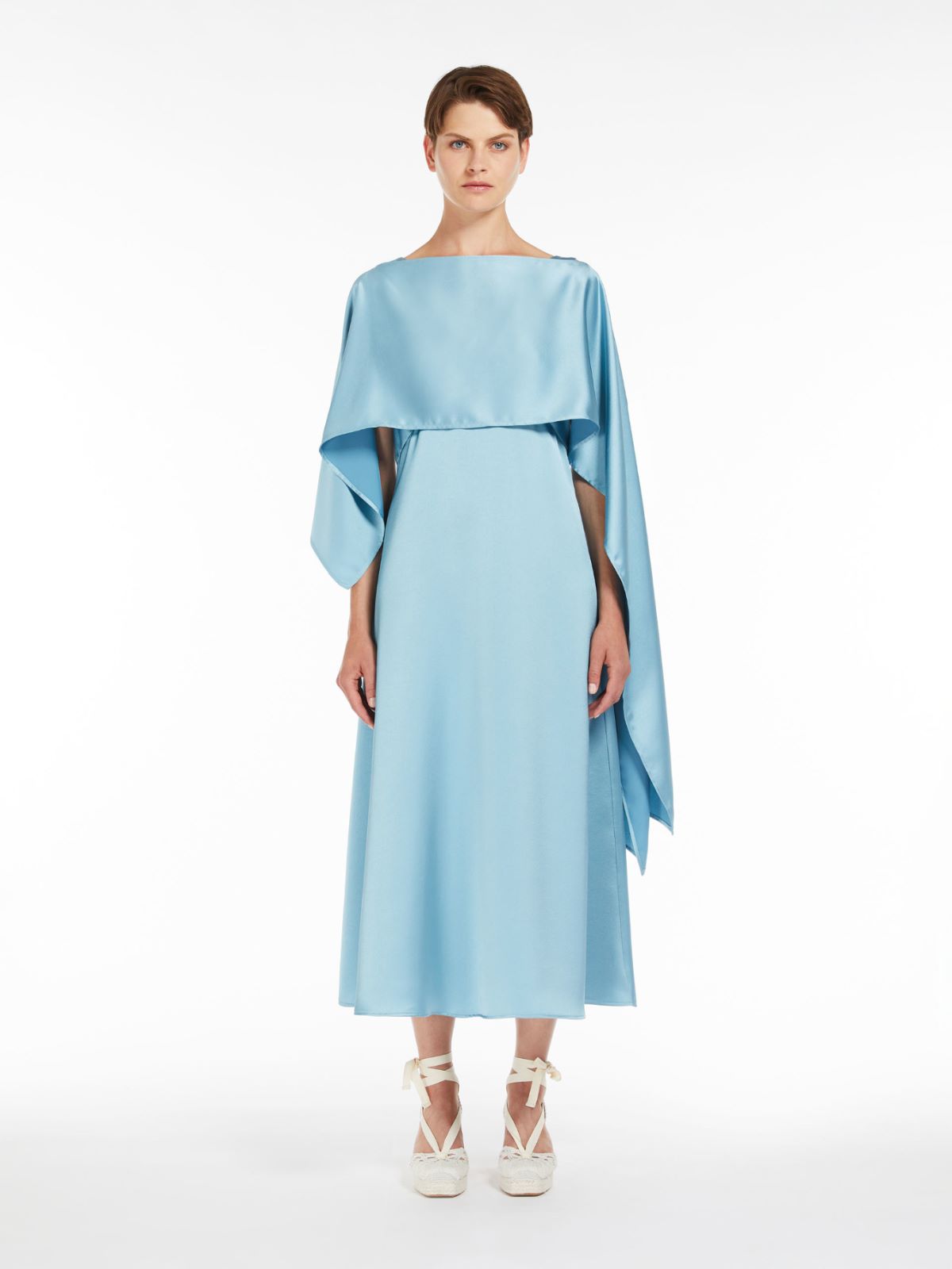 Abito in raso fluido