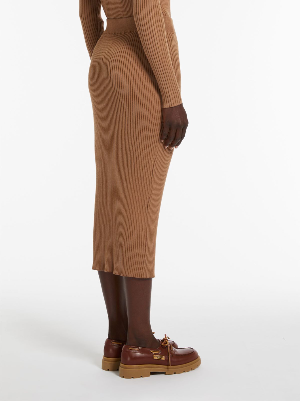 Gonna in maglia a coste