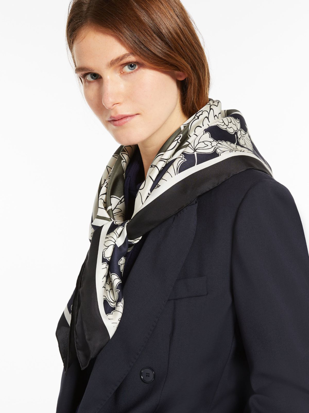 Foulard in twill di seta