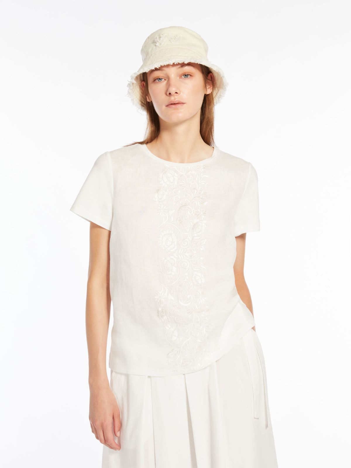 T-shirt in tela di lino