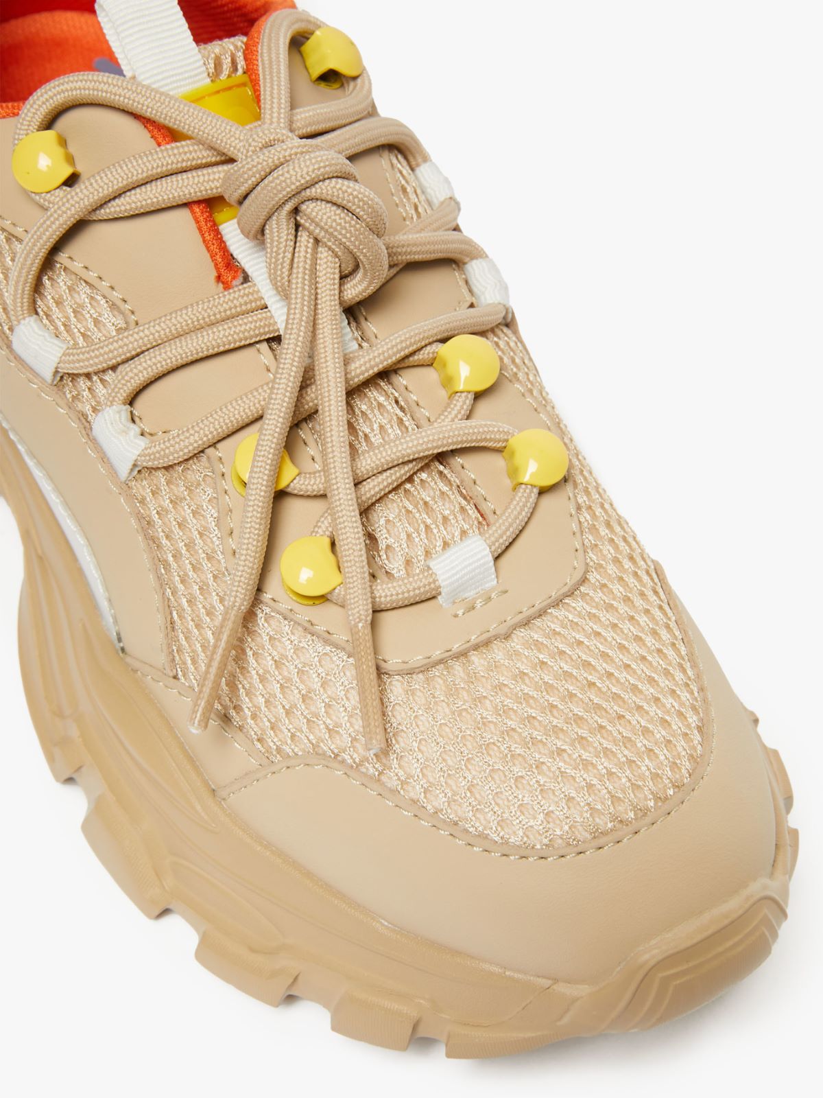 Sneaker in pelle e tessuto tecnico