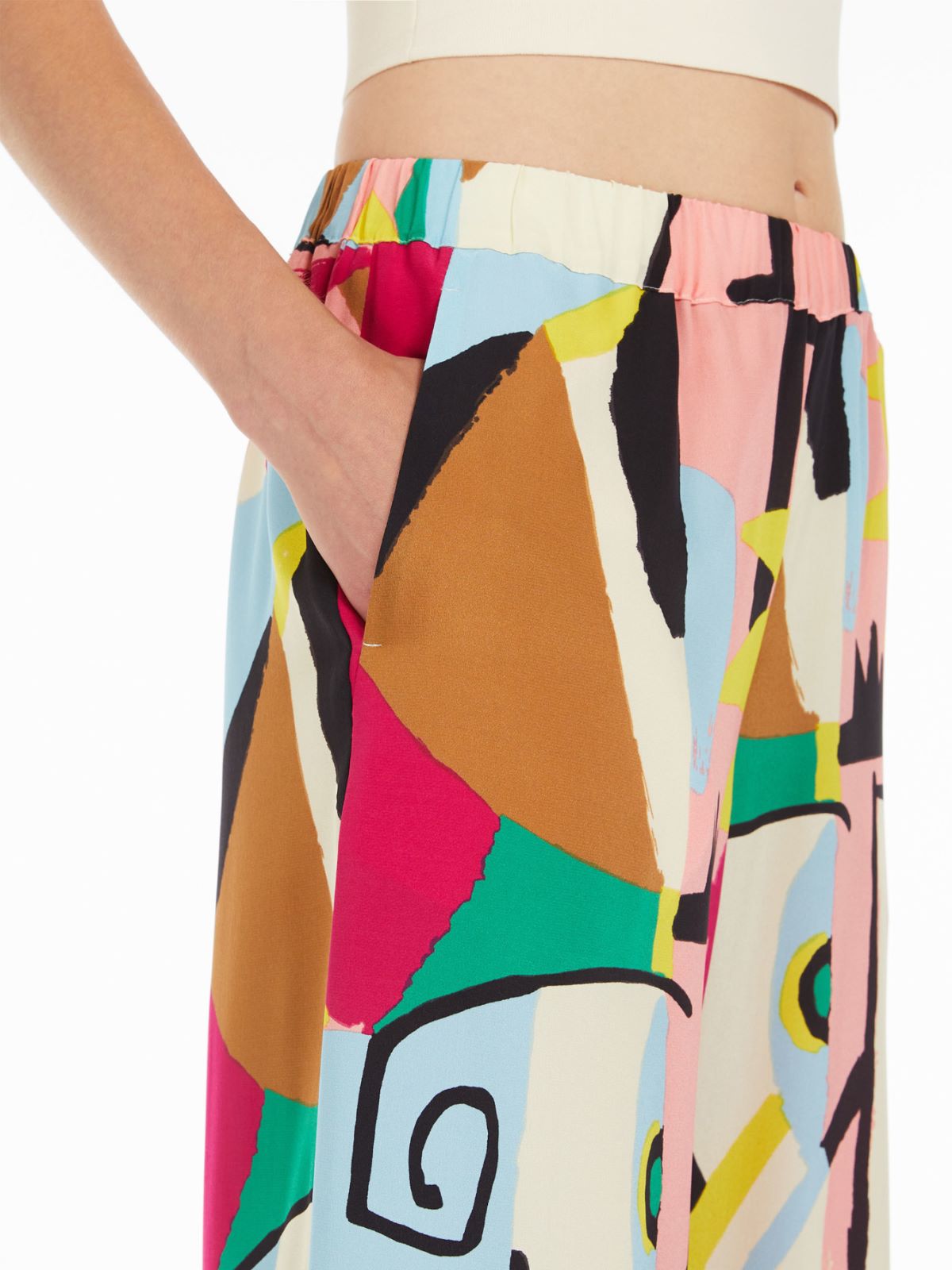 Pantalone crop in seta stampata