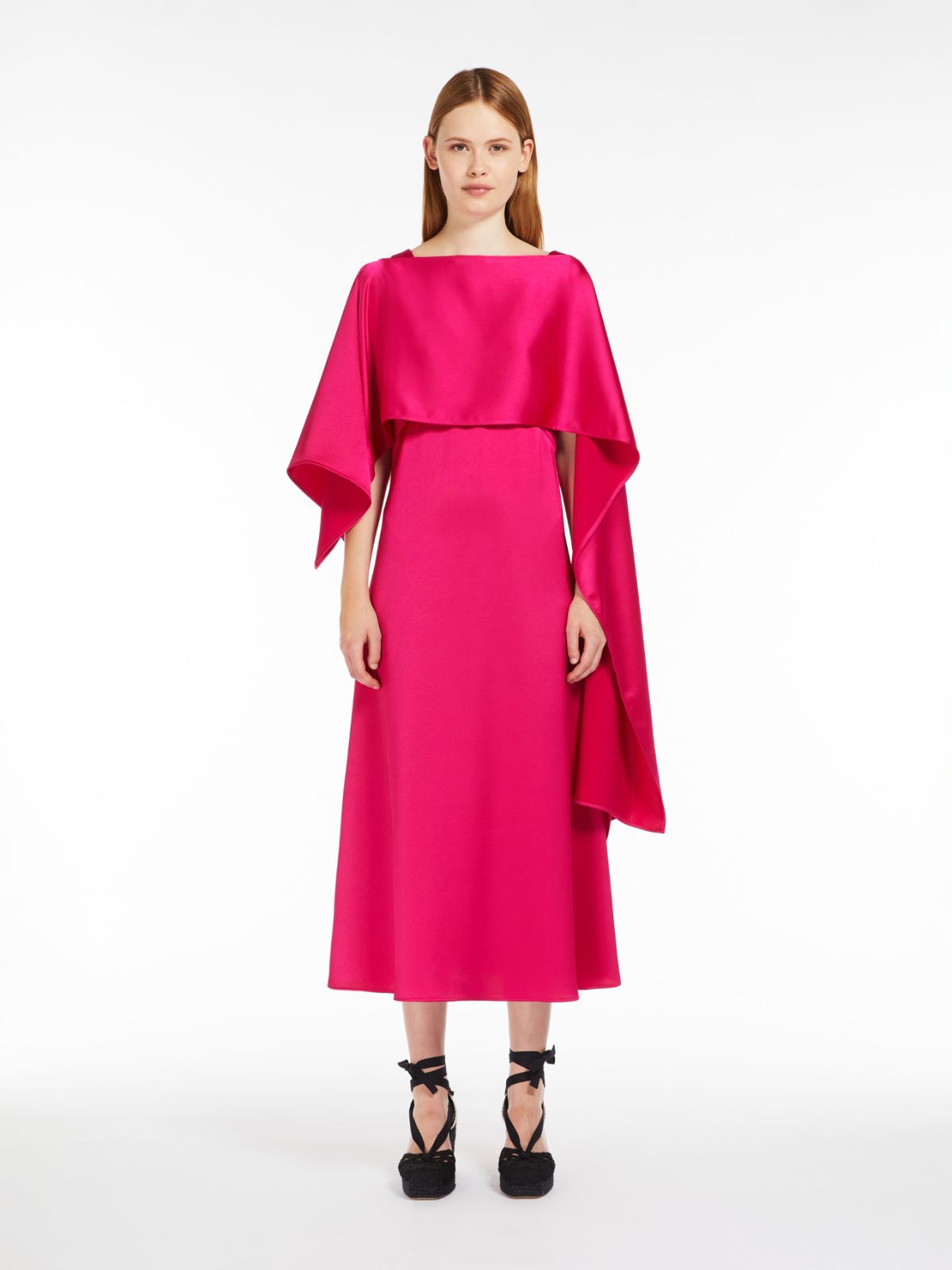 Abito in raso fluido